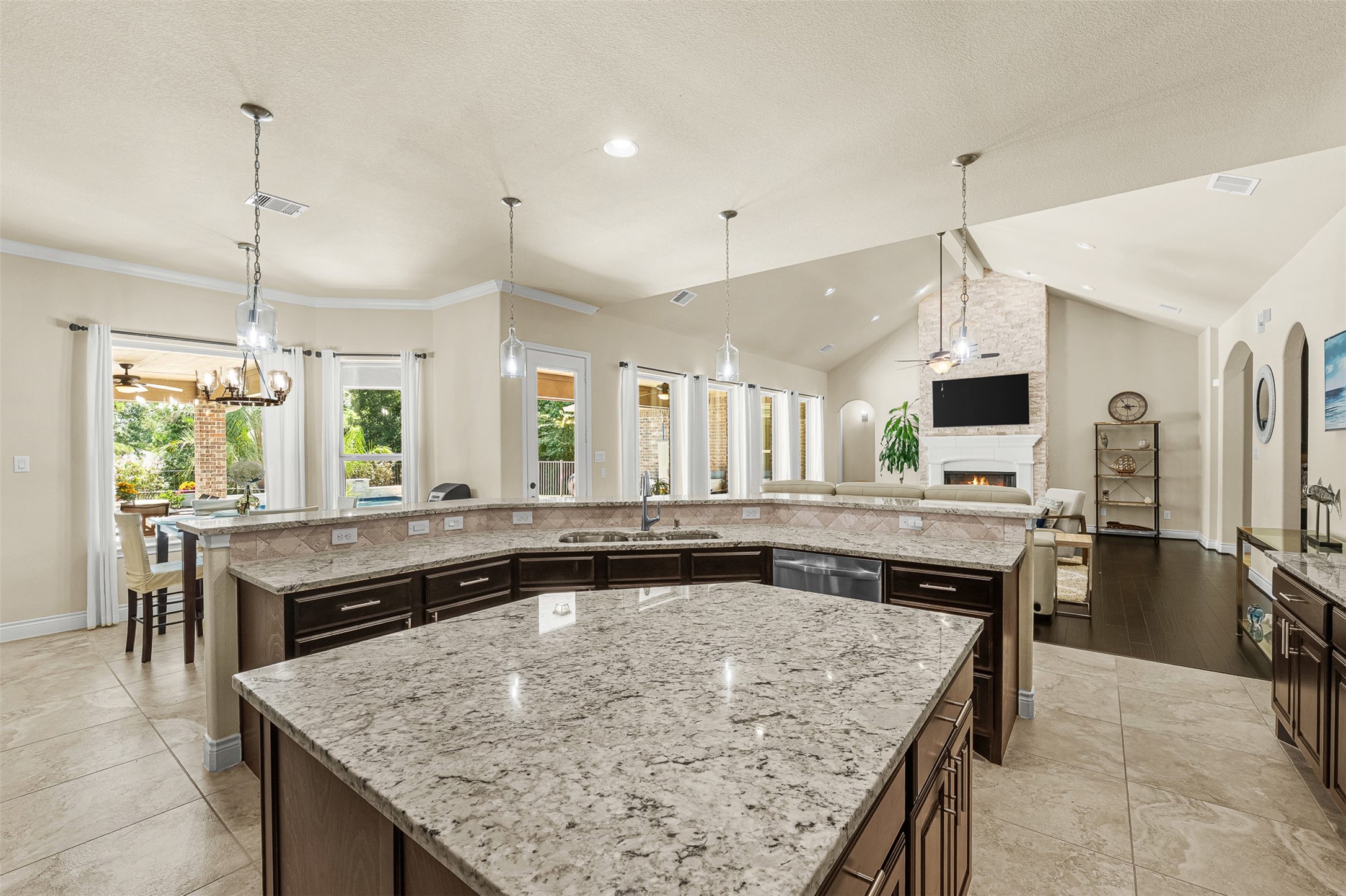 8992 Wind Jammer Lane, Montgomery, TX 77316