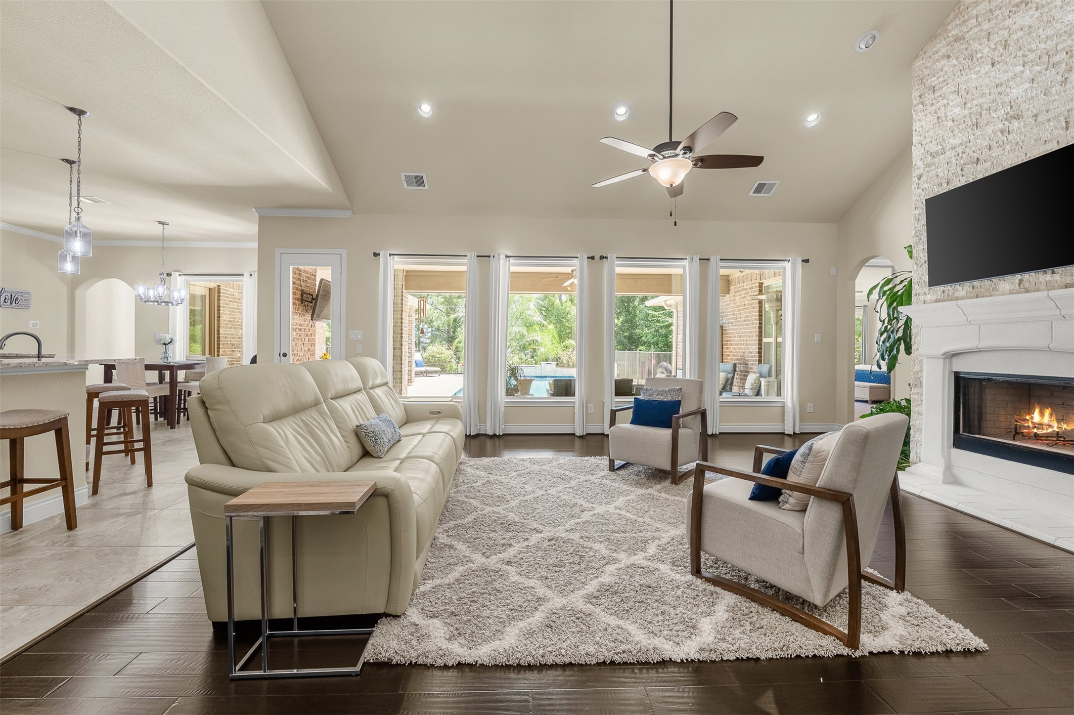 8992 Wind Jammer Lane, Montgomery, TX 77316