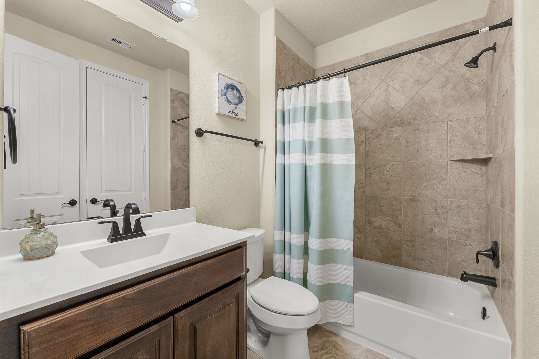 8992 Wind Jammer Lane, Montgomery, TX 77316