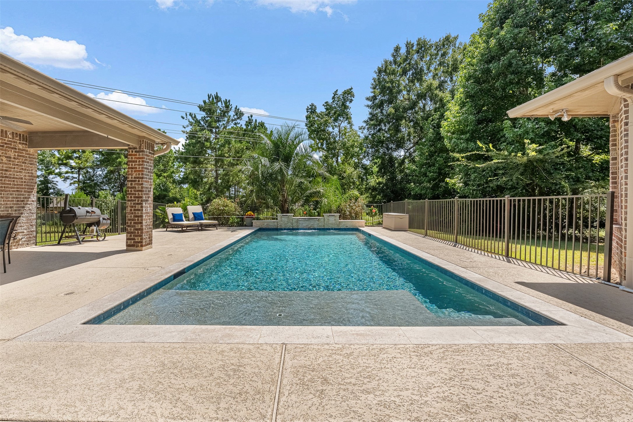 8992 Wind Jammer Lane, Montgomery, TX 77316