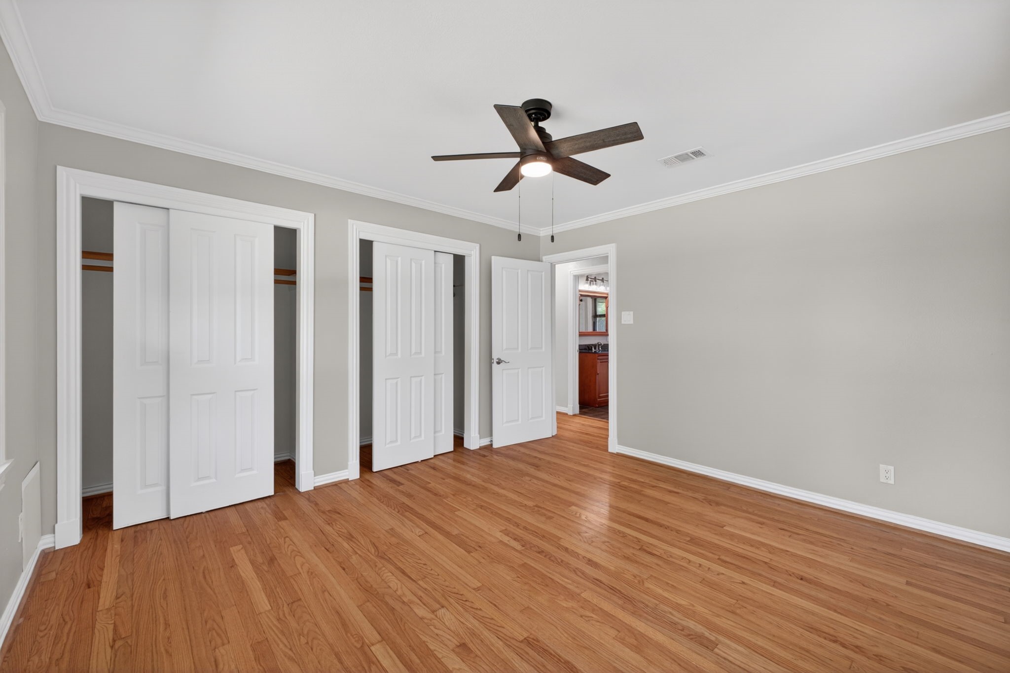 Guest Bedroom - with double closets