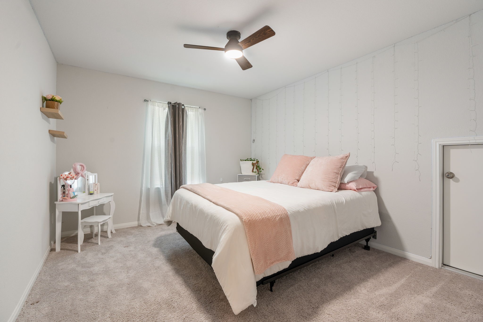 You won't want to miss the large walk-in closet in this secondary room.