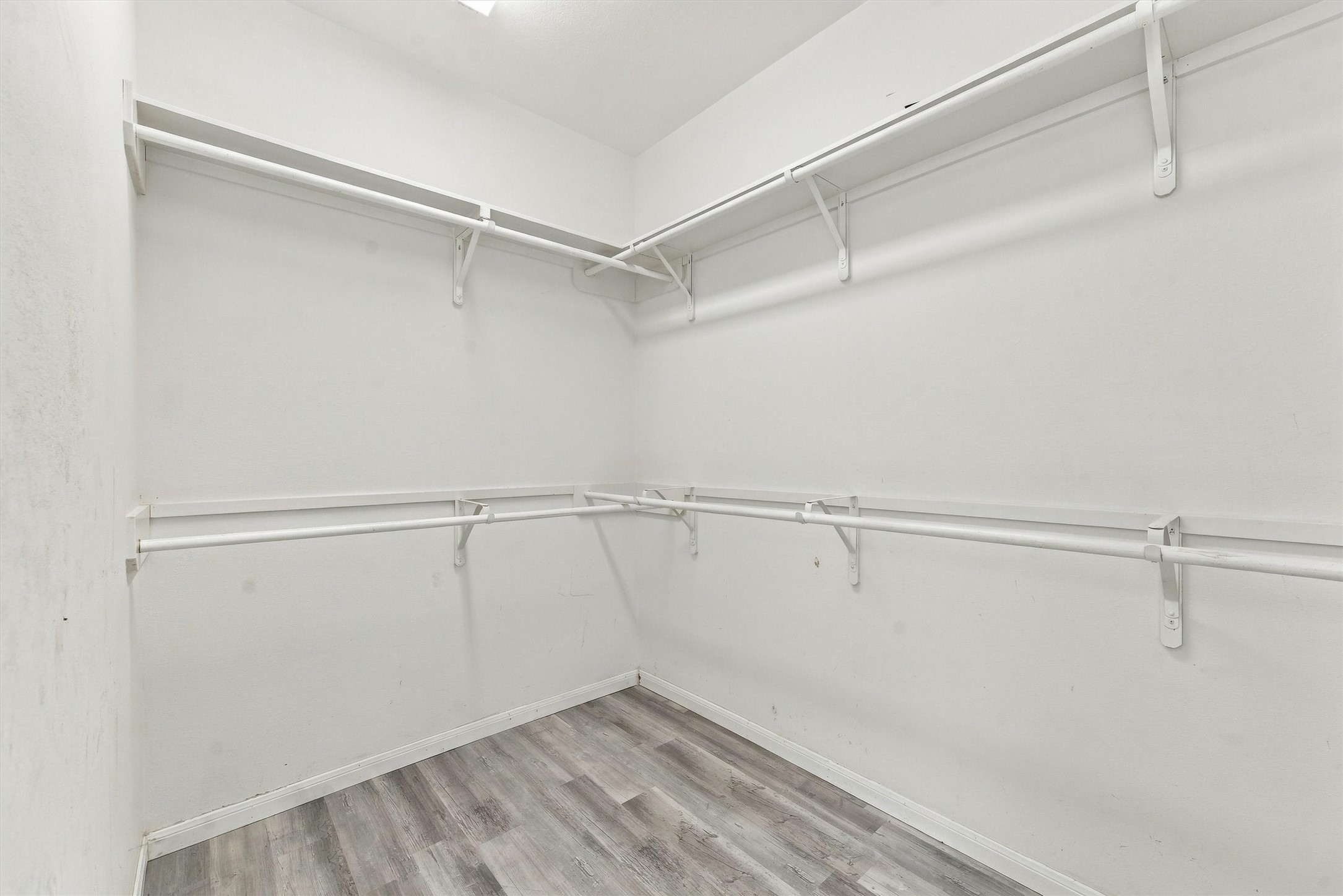 Walk-in closet