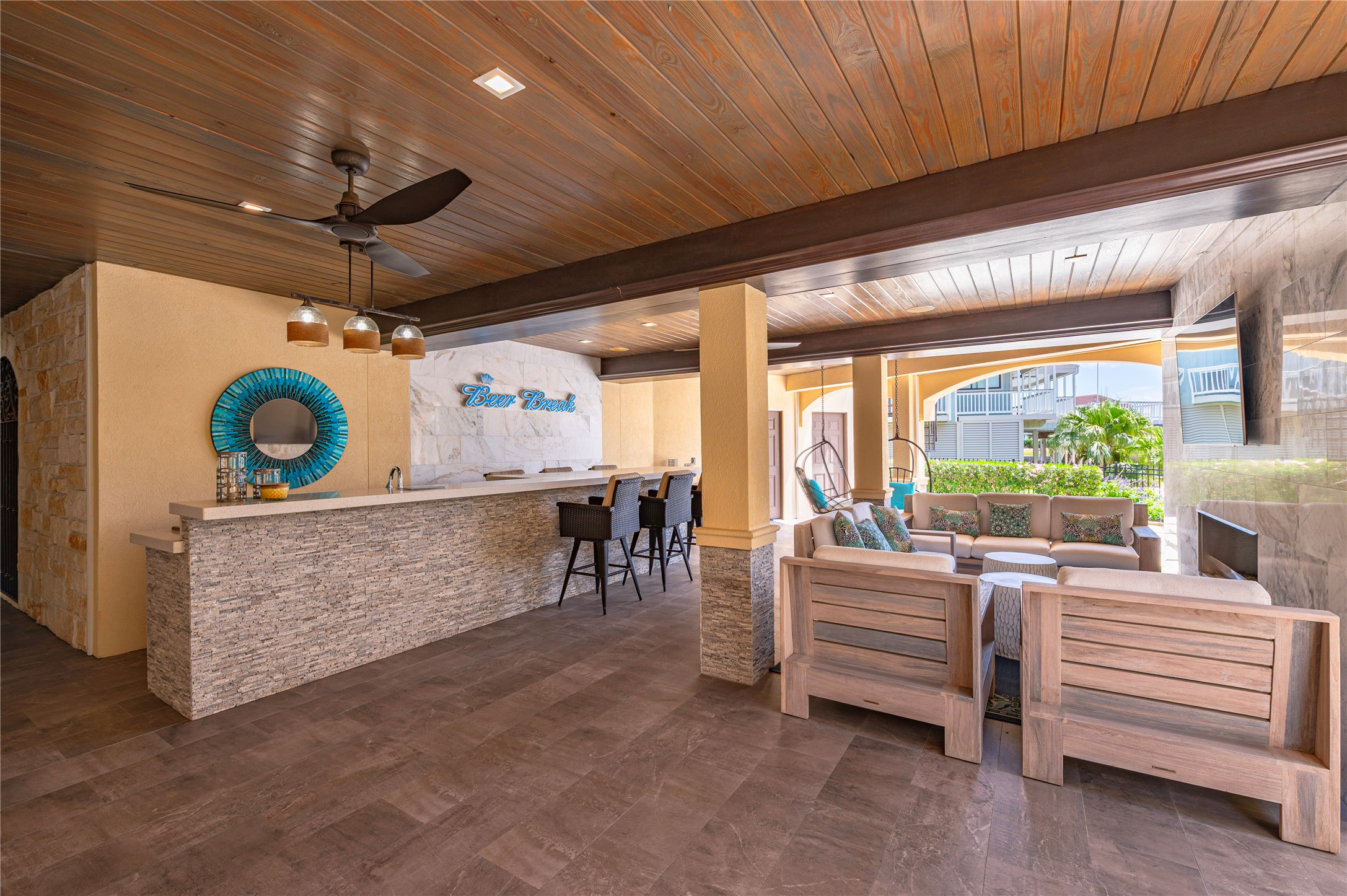 Screened porch and bar