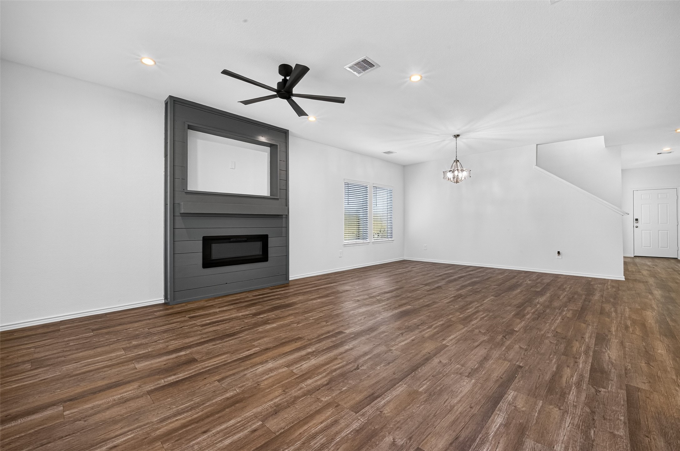 12818 Sunny Pass, Willis, TX 77318