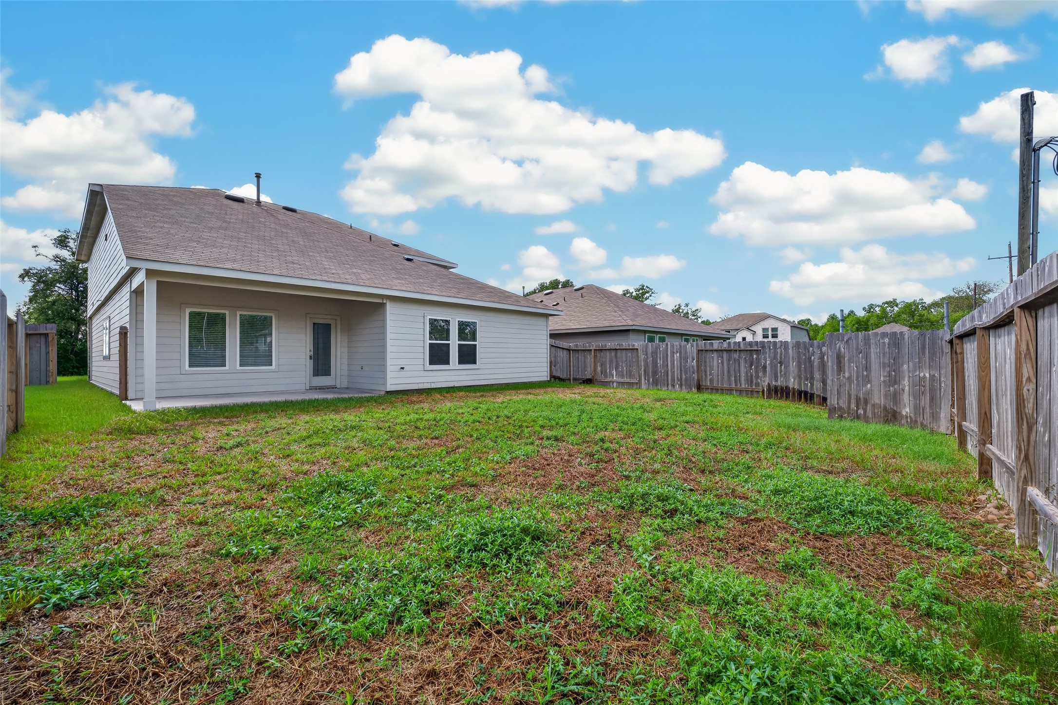 12818 Sunny Pass, Willis, TX 77318