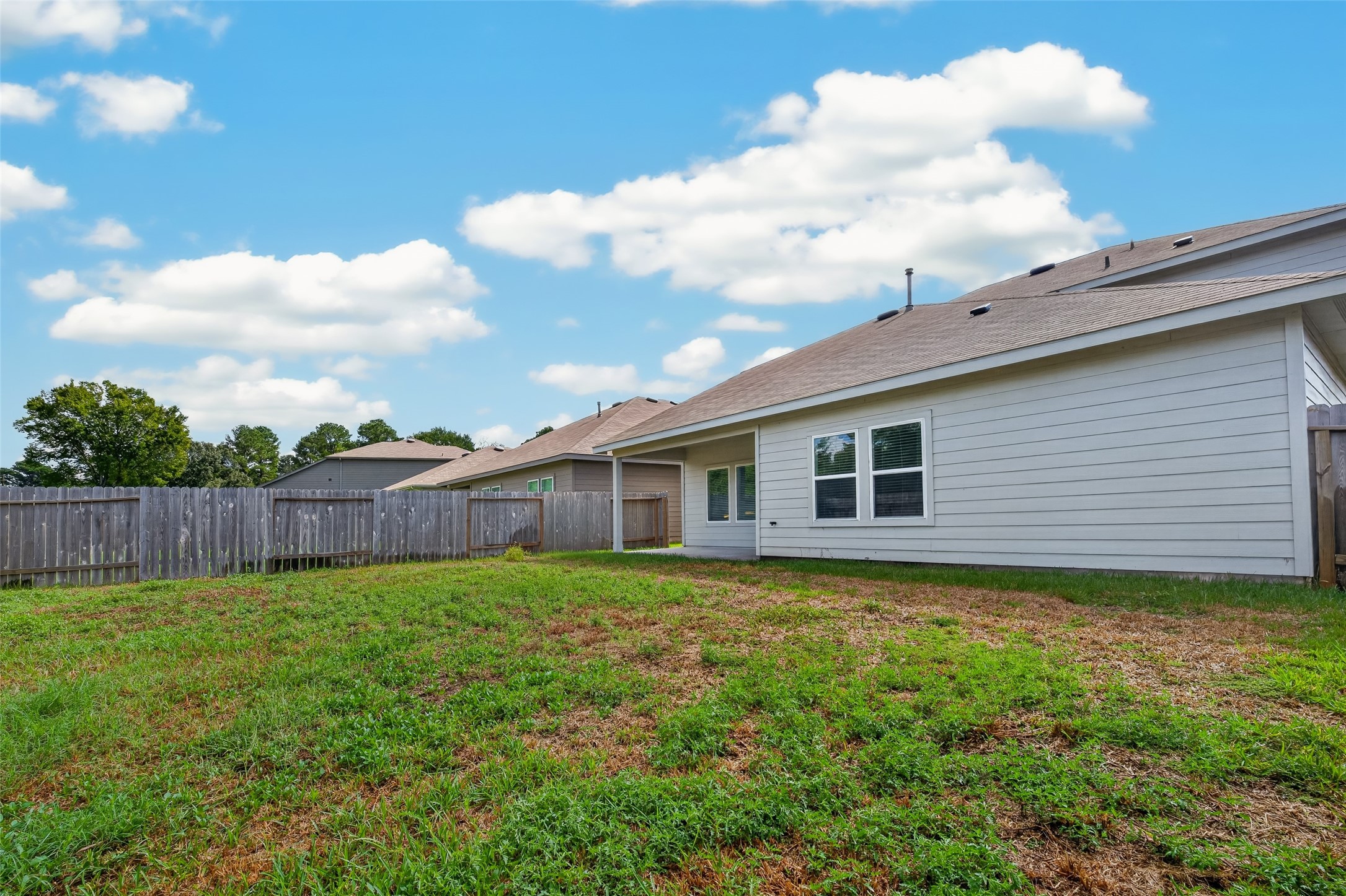 12818 Sunny Pass, Willis, TX 77318