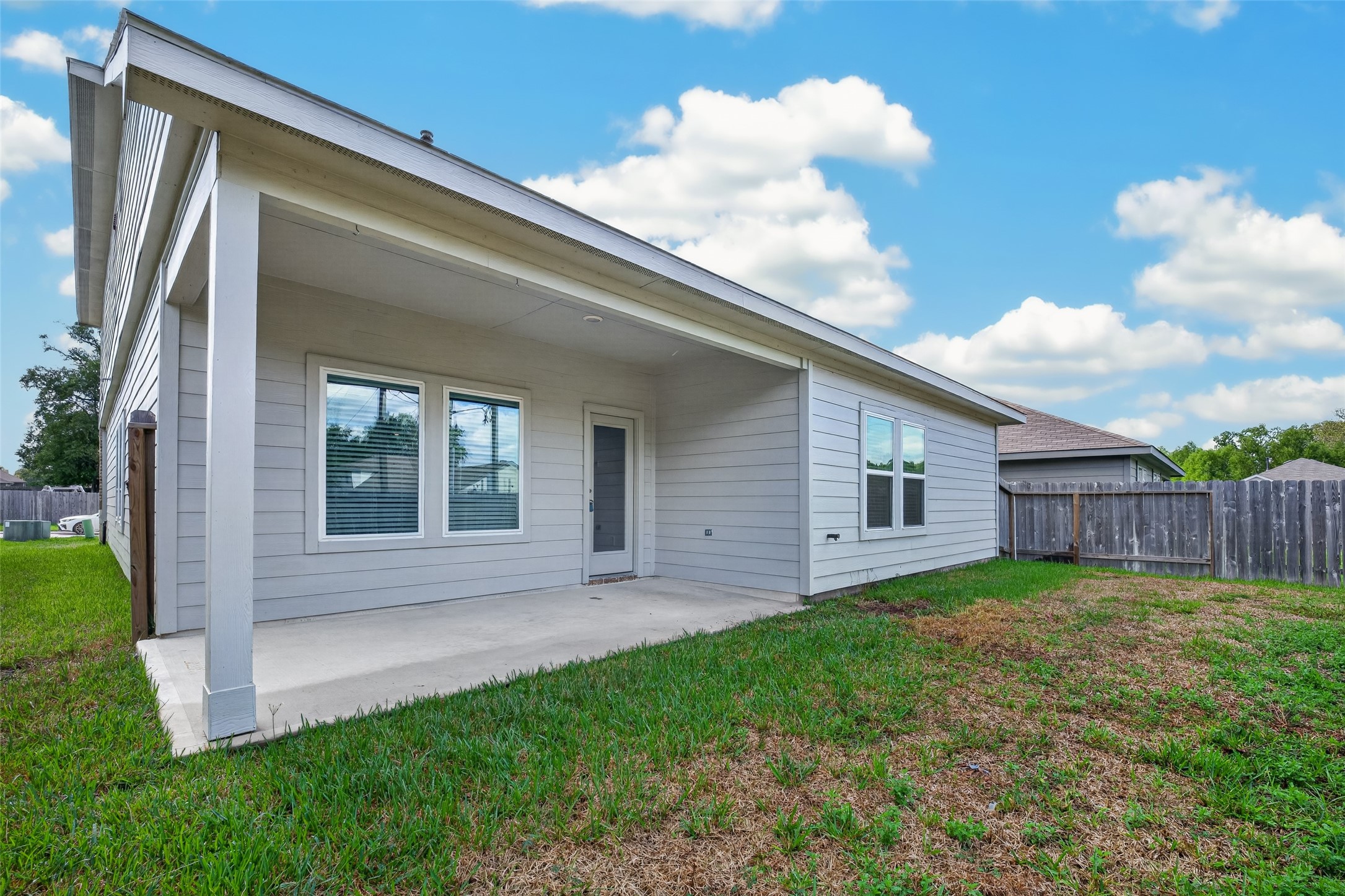 12818 Sunny Pass, Willis, TX 77318