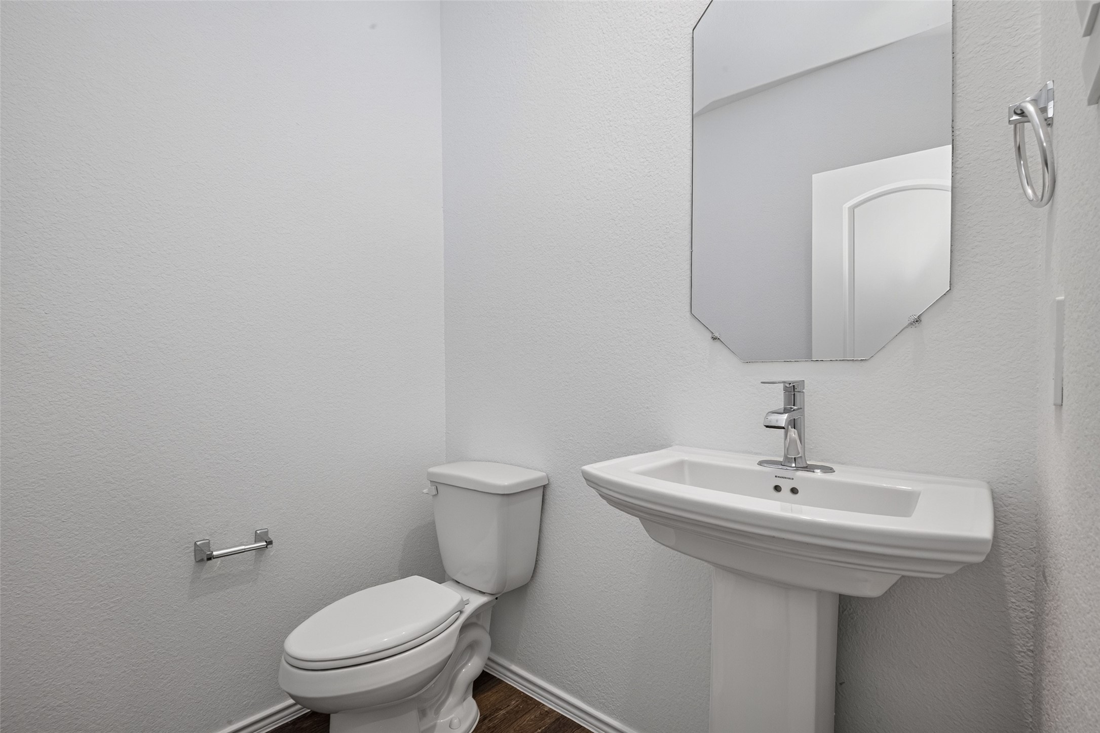 12818 Sunny Pass, Willis, TX 77318