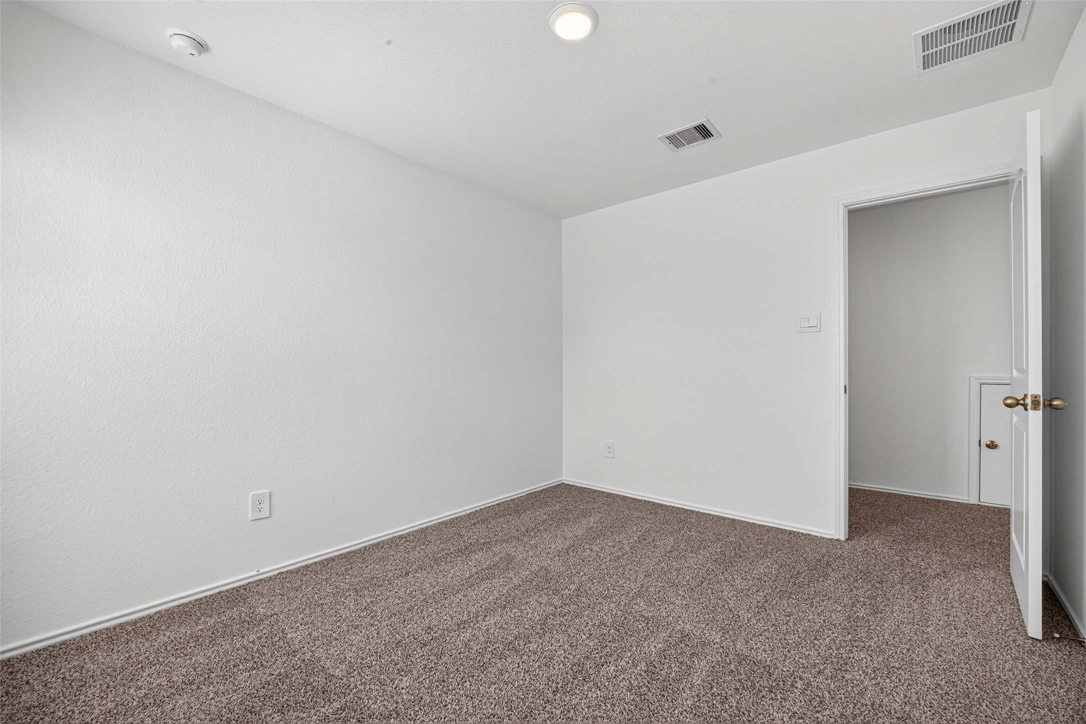 12818 Sunny Pass, Willis, TX 77318