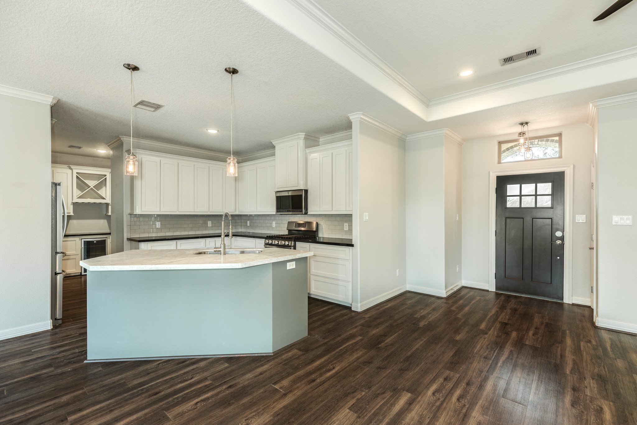 101 Rock Rose Lane, Lake Jackson, TX 77566