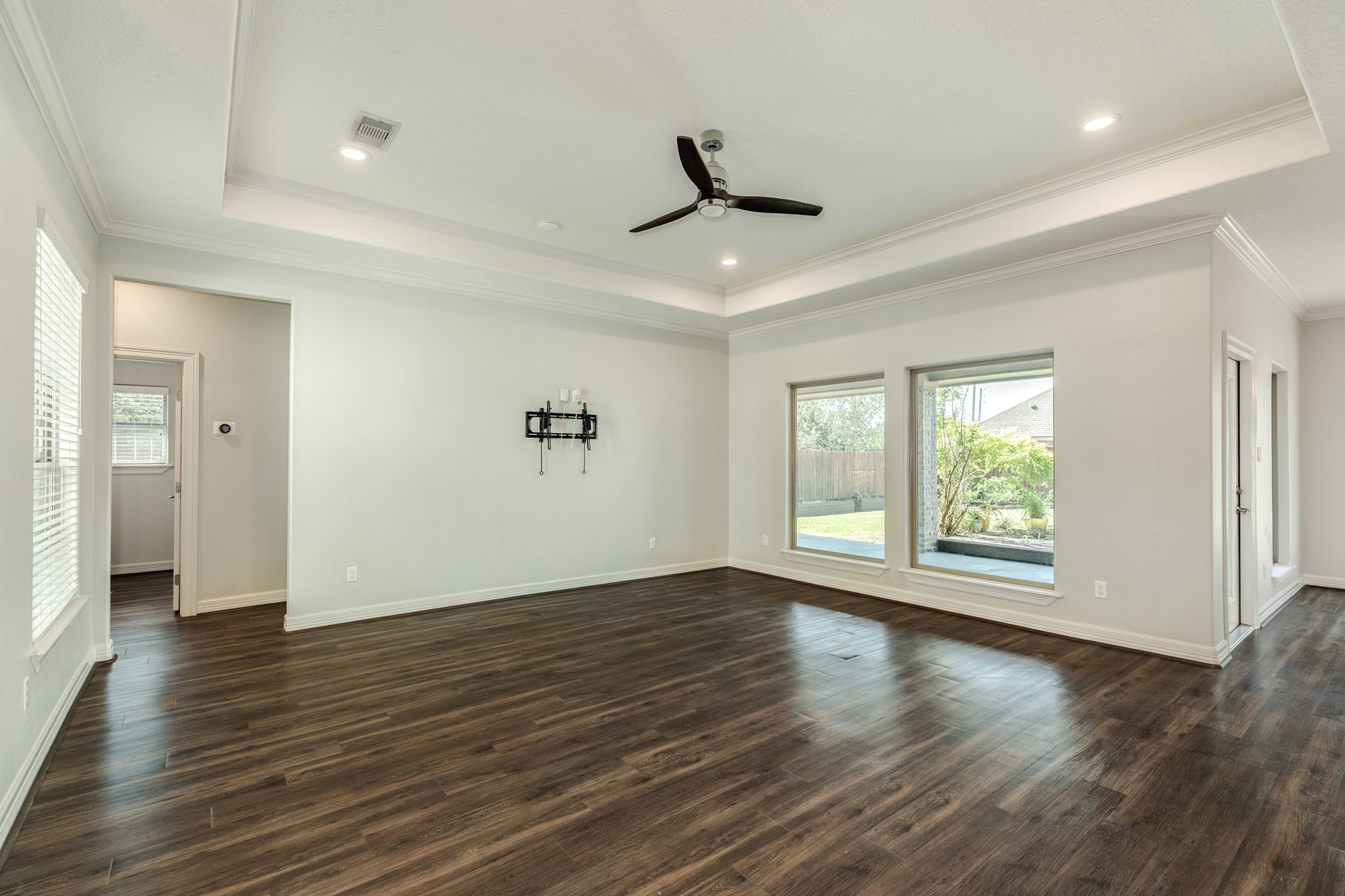 101 Rock Rose Lane, Lake Jackson, TX 77566
