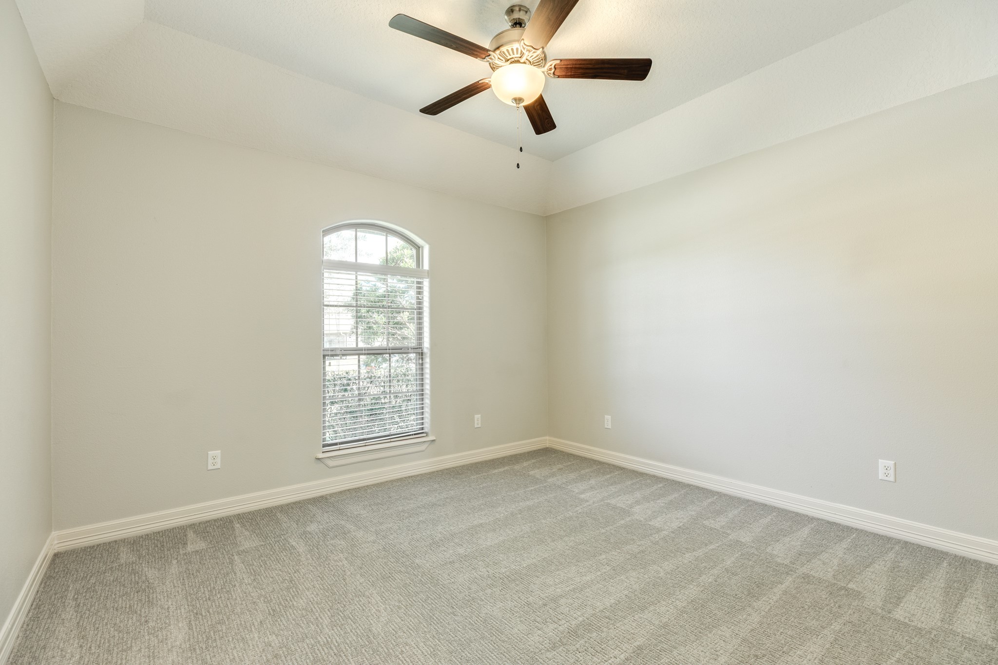 101 Rock Rose Lane, Lake Jackson, TX 77566