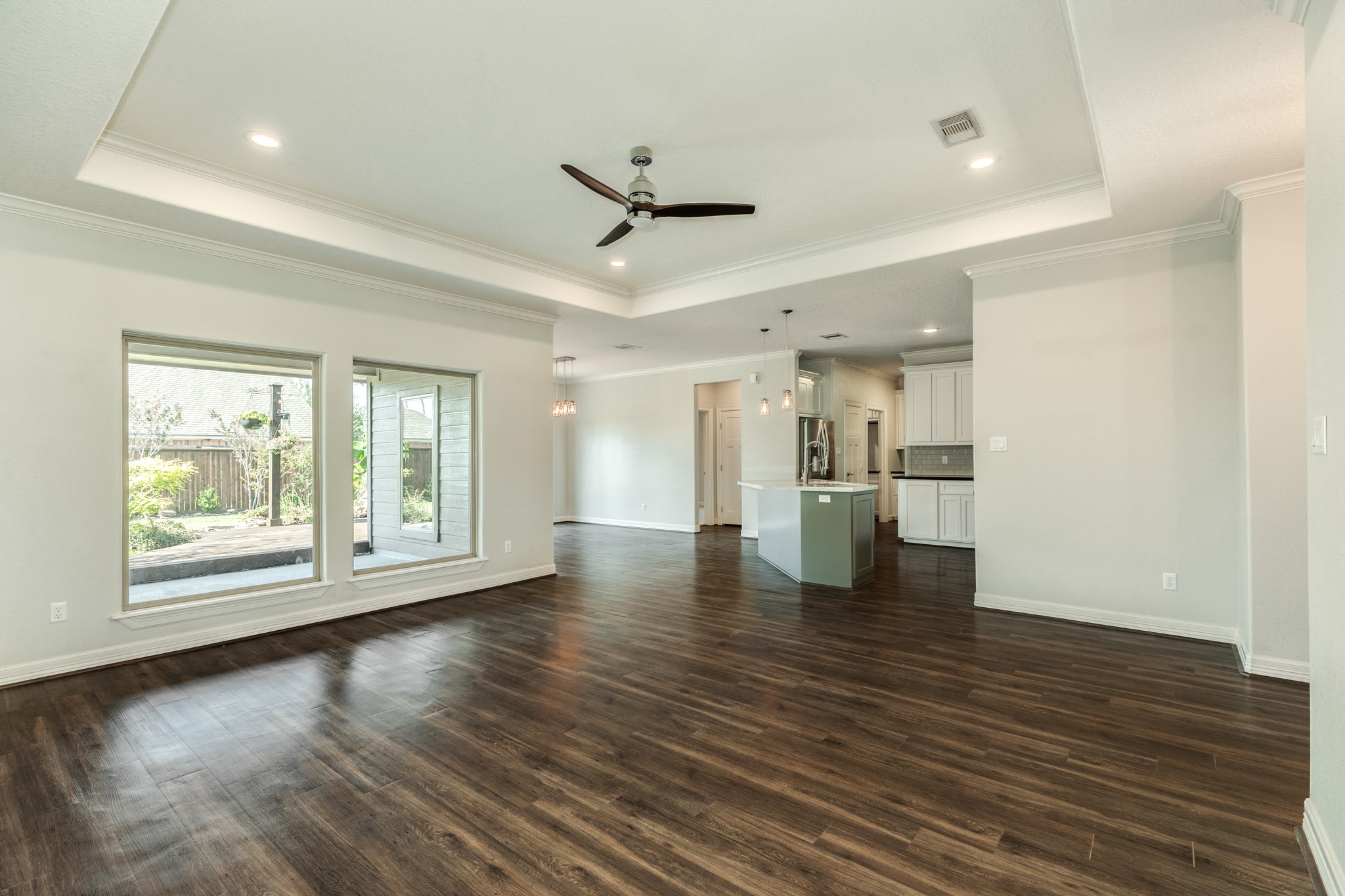 101 Rock Rose Lane, Lake Jackson, TX 77566