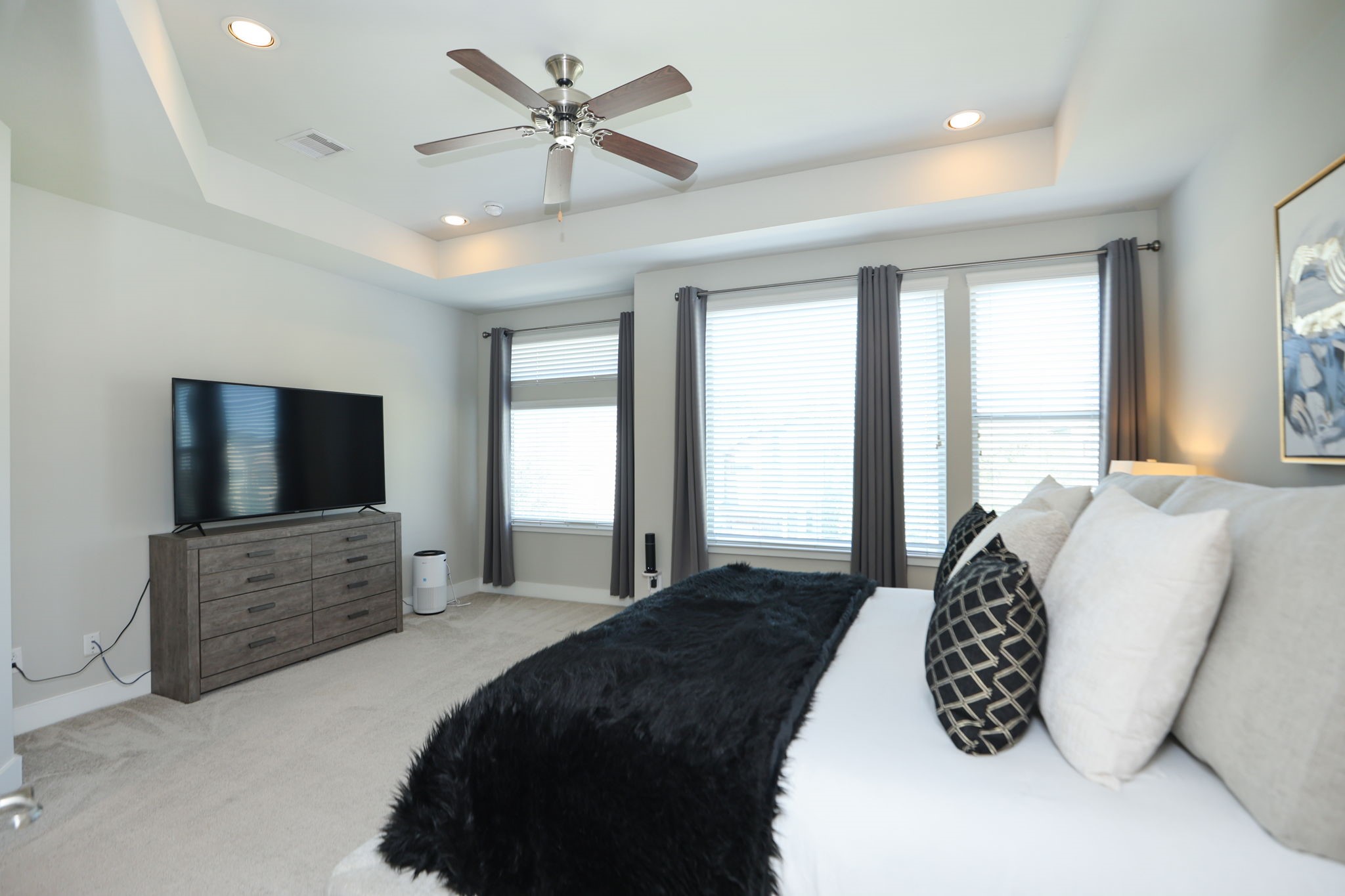 Relax in your bed and watch movies, then wake up with northern light streaming in your windows. Home does not face another home or windows.