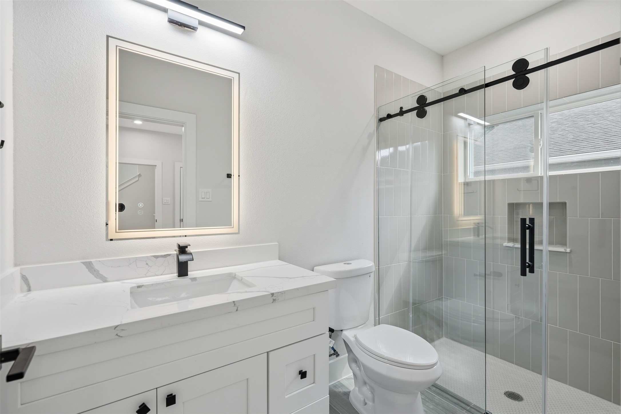 2304 Hoskins Drive, #C, Houston, TX 77080 2304 Hoskins Drive, #C, Houston, TX 77080