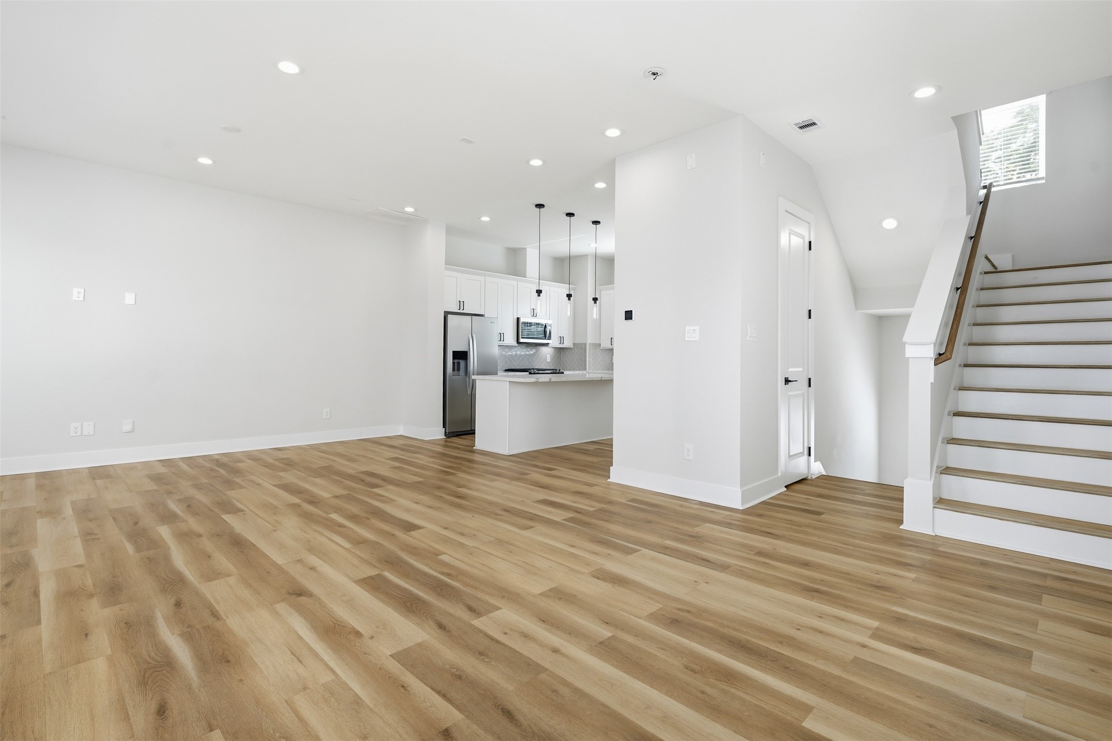 2304 Hoskins Drive, #C, Houston, TX 77080 2304 Hoskins Drive, #C, Houston, TX 77080