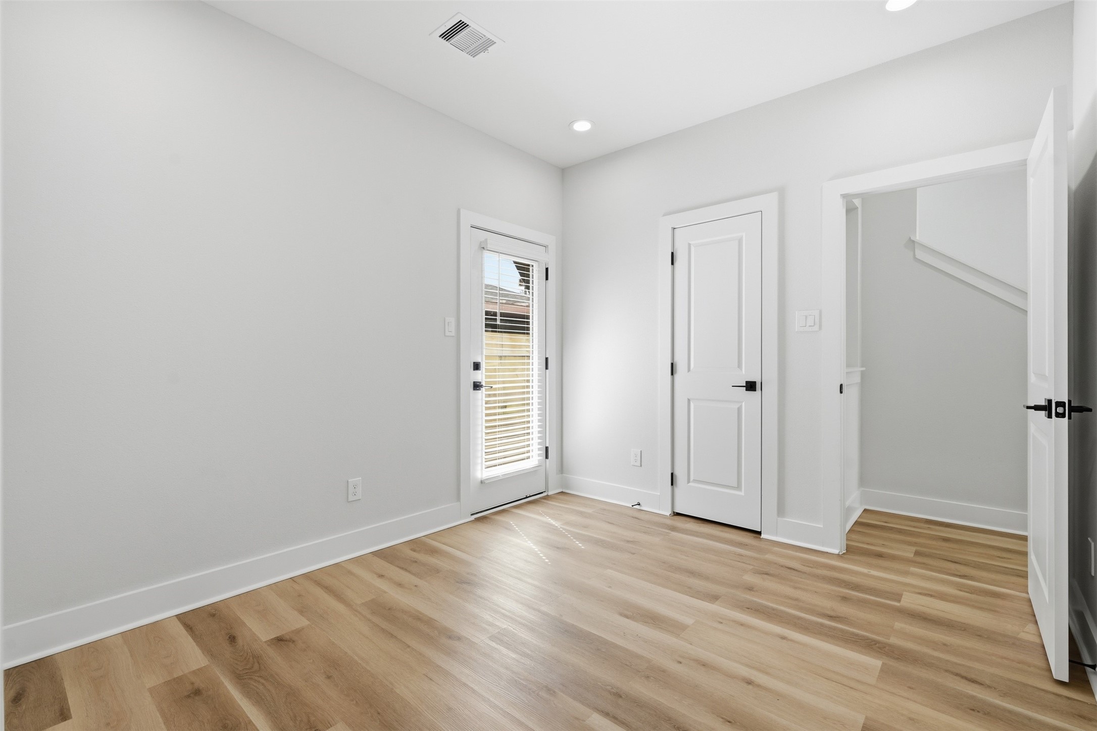2304 Hoskins Drive, #C, Houston, TX 77080 2304 Hoskins Drive, #C, Houston, TX 77080