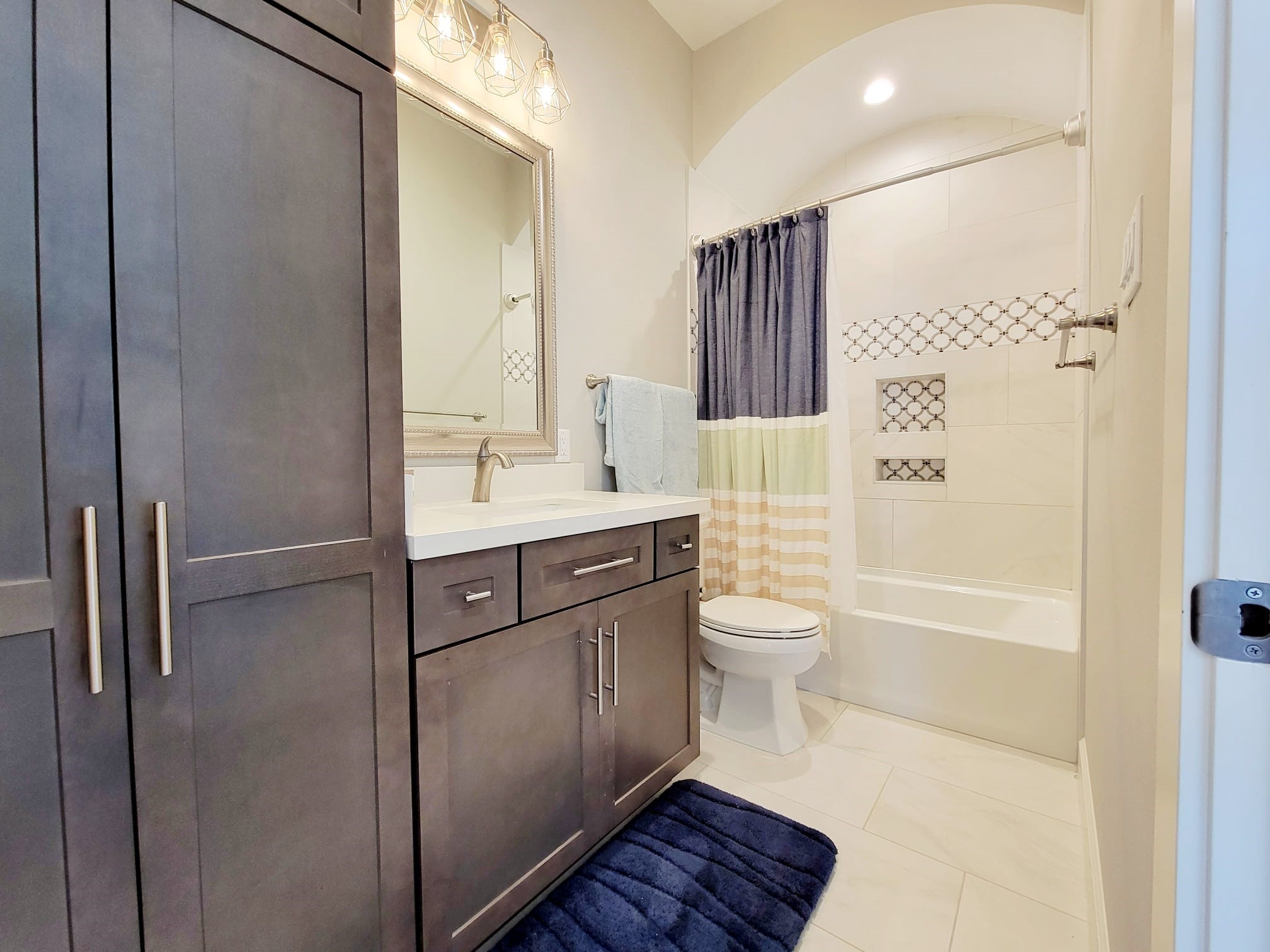 Full Bathroom 4 with extra linen storage