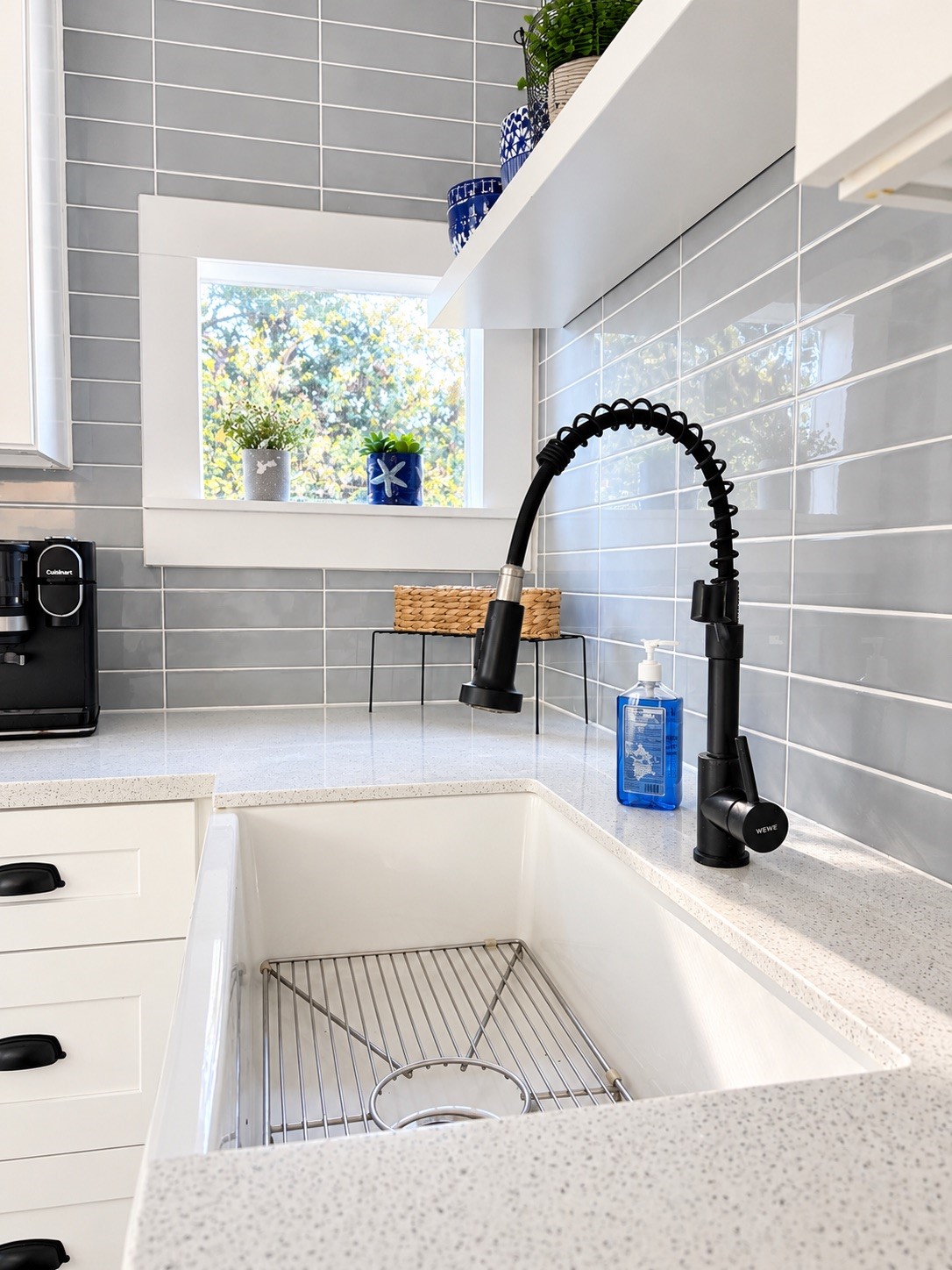 Farmhouse sink and soft close cabinet drawers. Farmhouse sink and soft close cabinet drawers.
