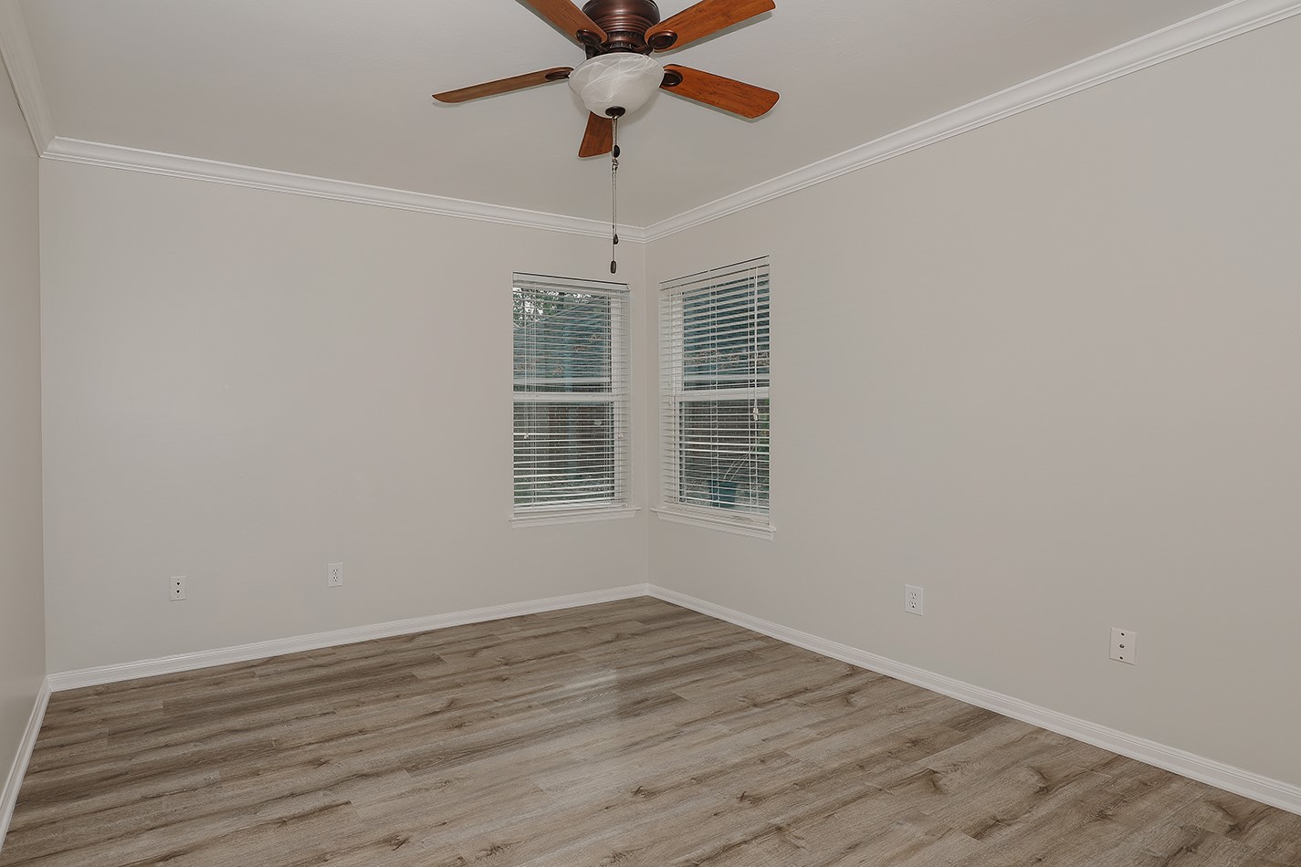 Secondary bedroom