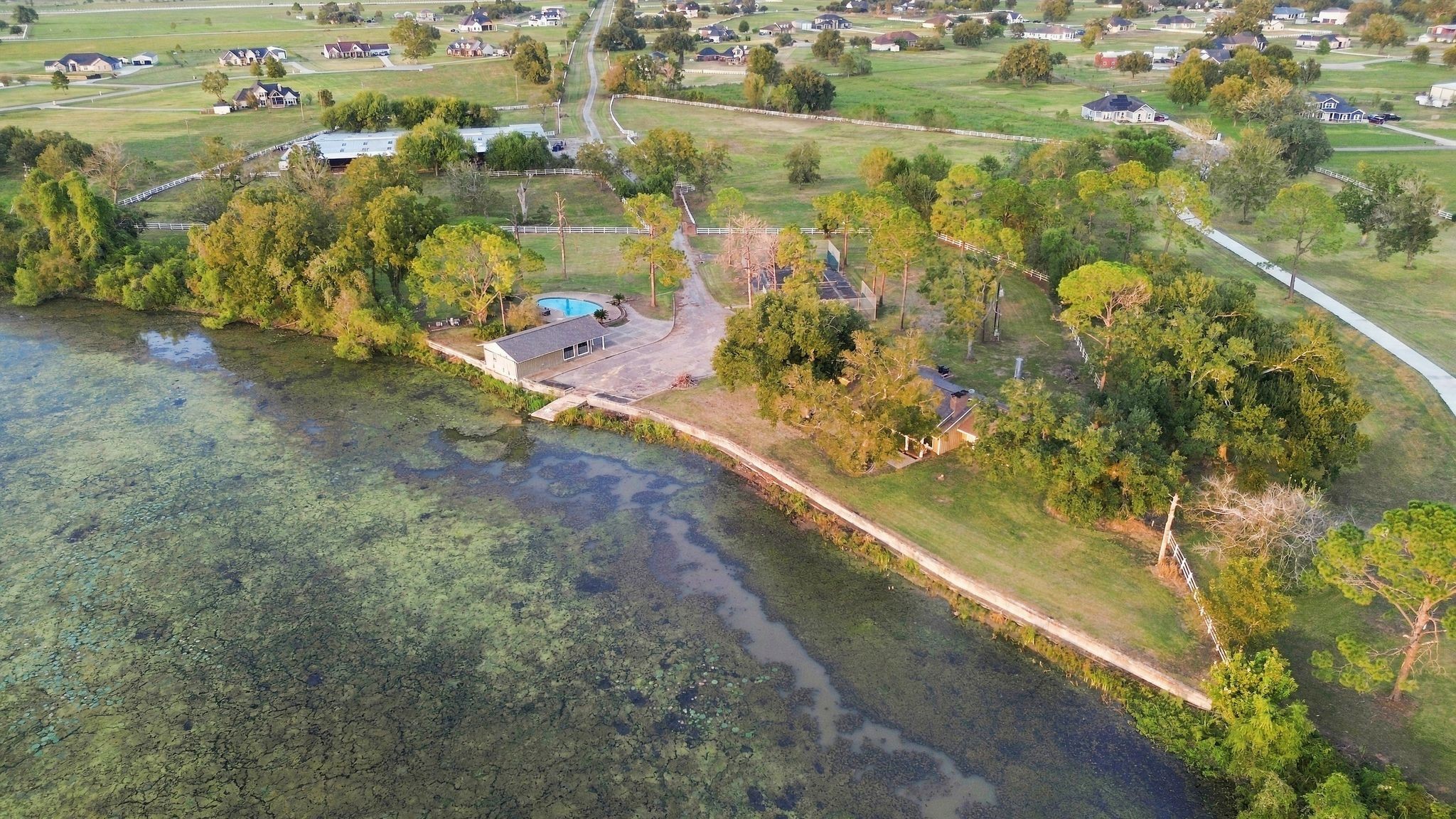 2935 W FM 1462, Rosharon, TX 77583