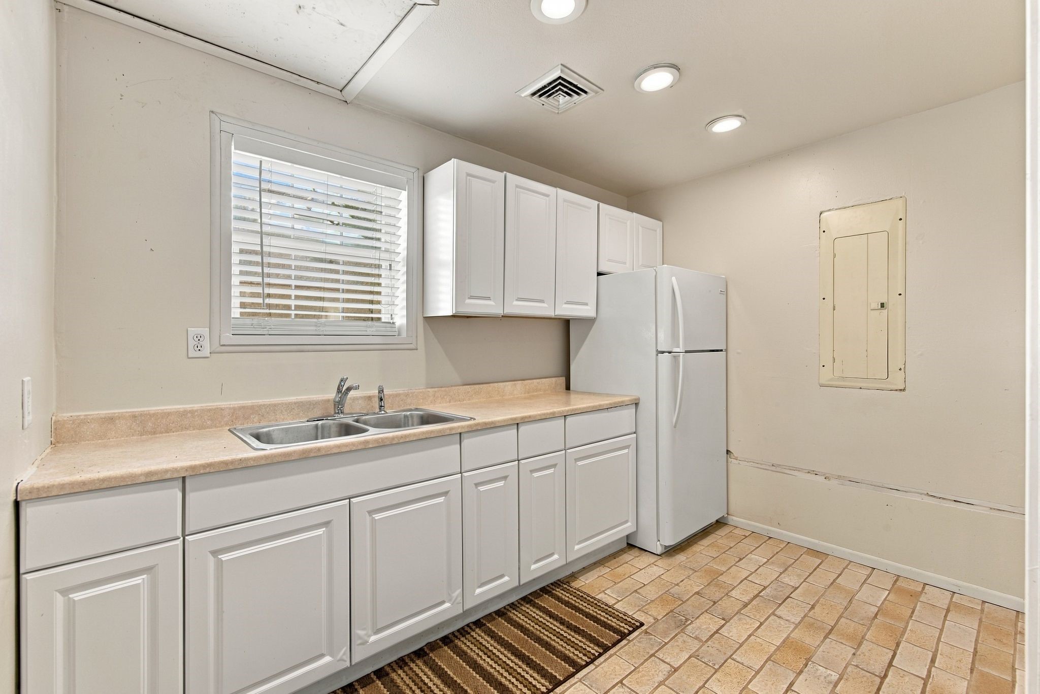 2935 W FM 1462, Rosharon, TX 77583