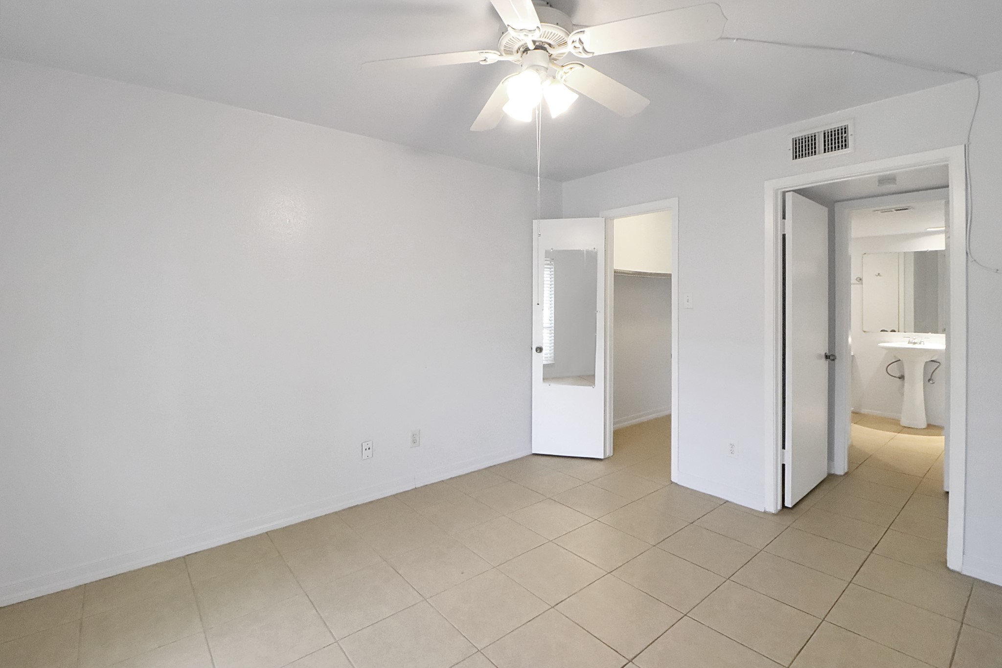 5929 Queensloch Drive, #234, Houston, TX 77096