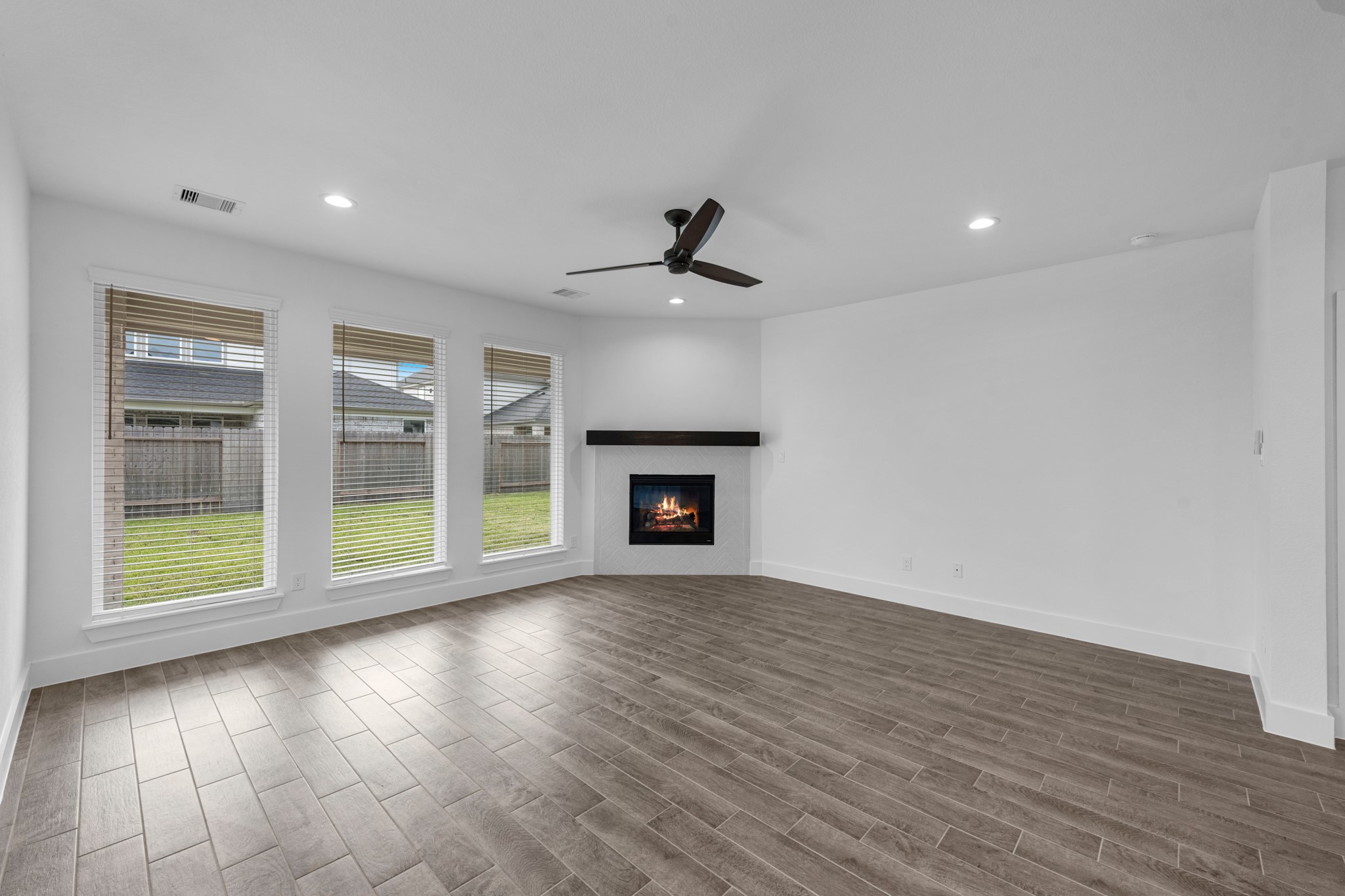 4526 Breezewood Drive, Rosenberg, TX 77471