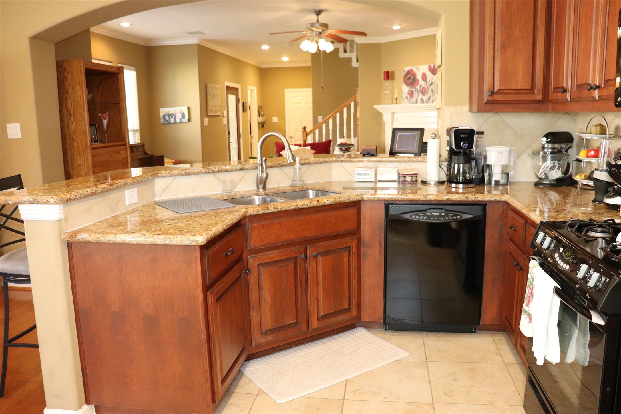 4010 Park Thicket, Pasadena, TX 77058