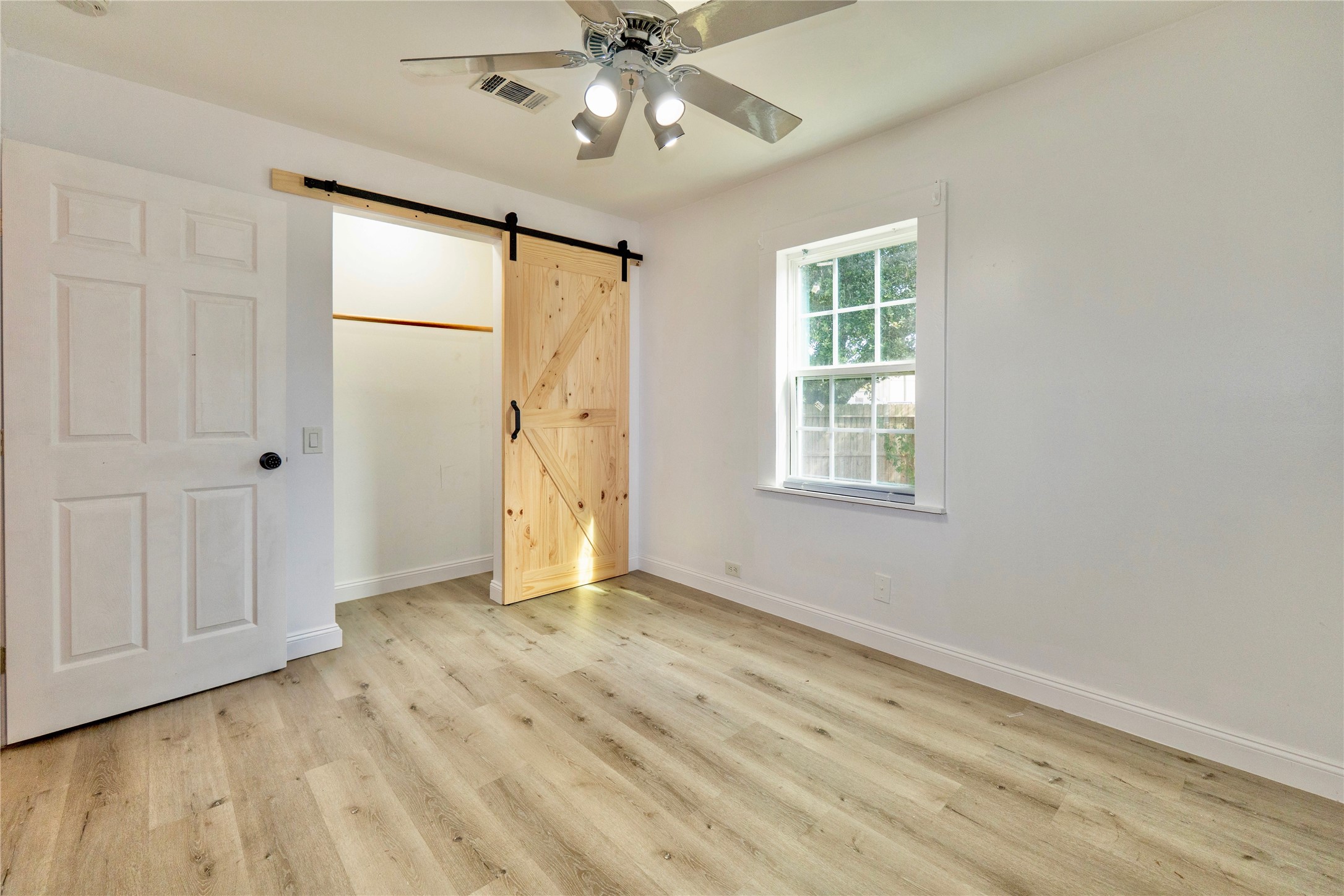 4114 Victoria Avenue, Dickinson, TX 77539