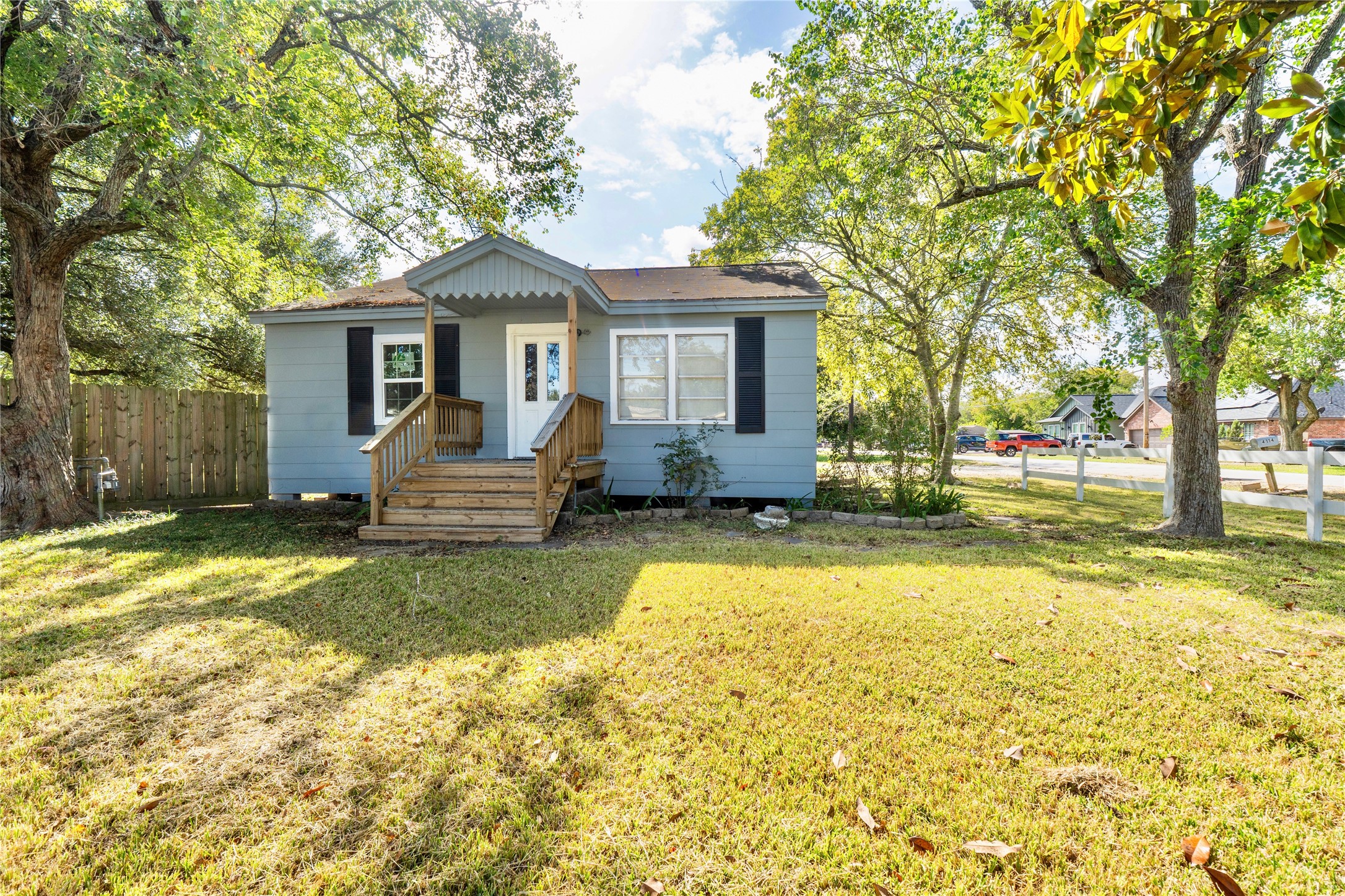 4114 Victoria Avenue, Dickinson, TX 77539