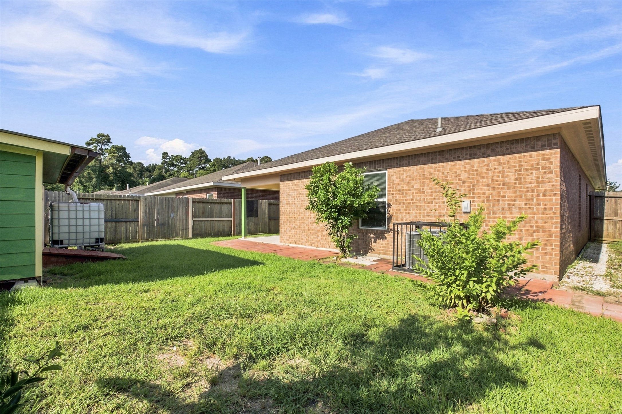8526 Vista Oaks Manor, Houston, TX 77028