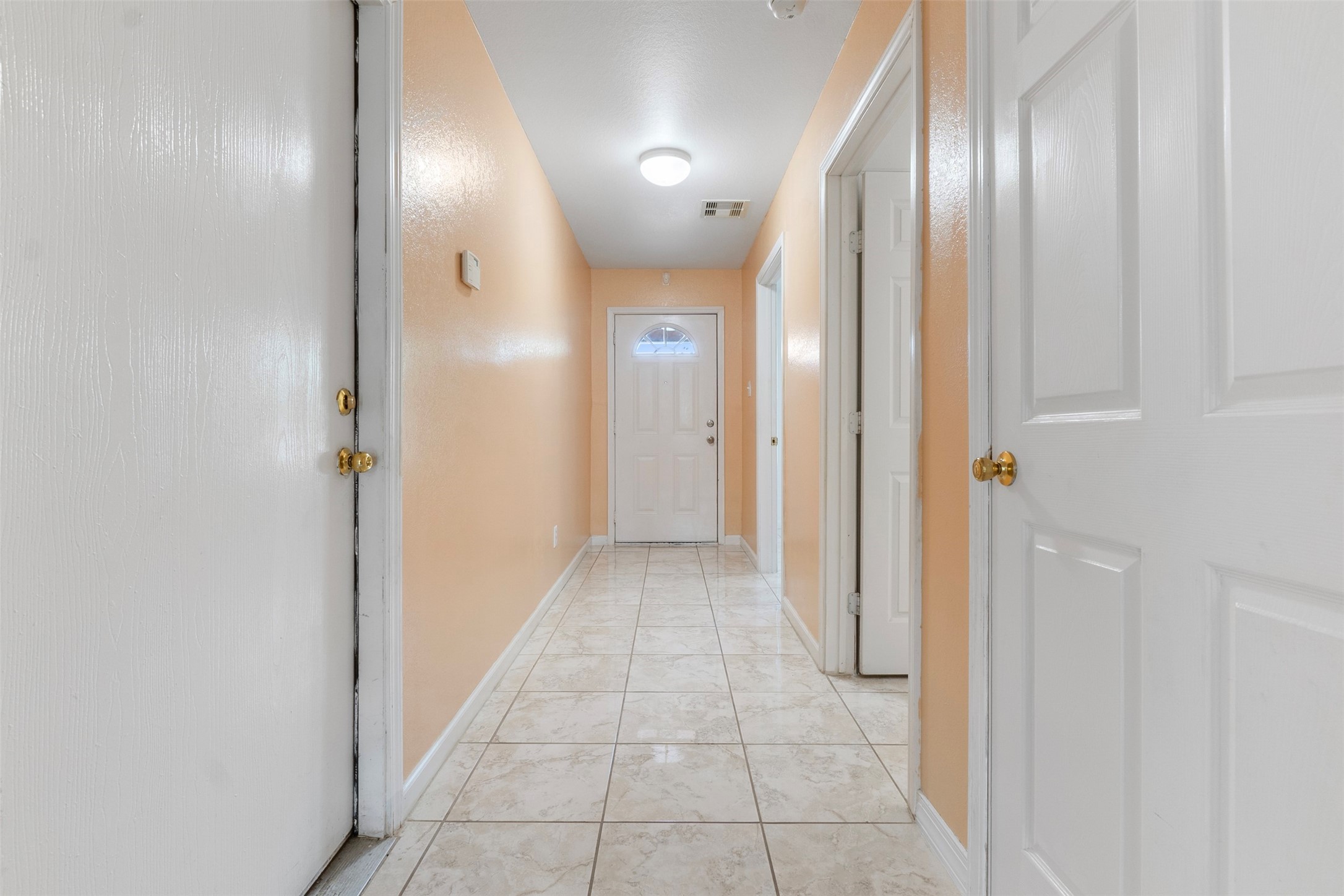 8526 Vista Oaks Manor, Houston, TX 77028