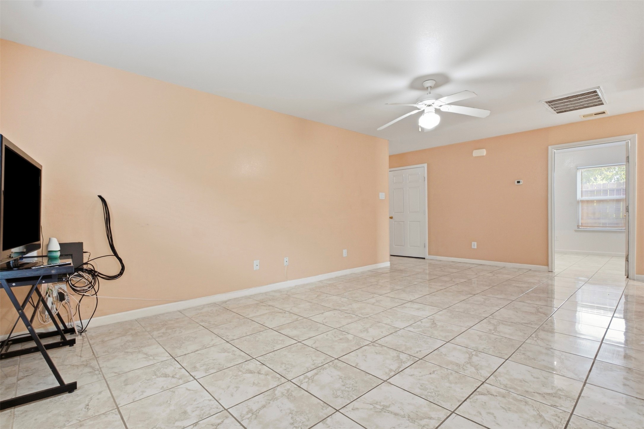 8526 Vista Oaks Manor, Houston, TX 77028