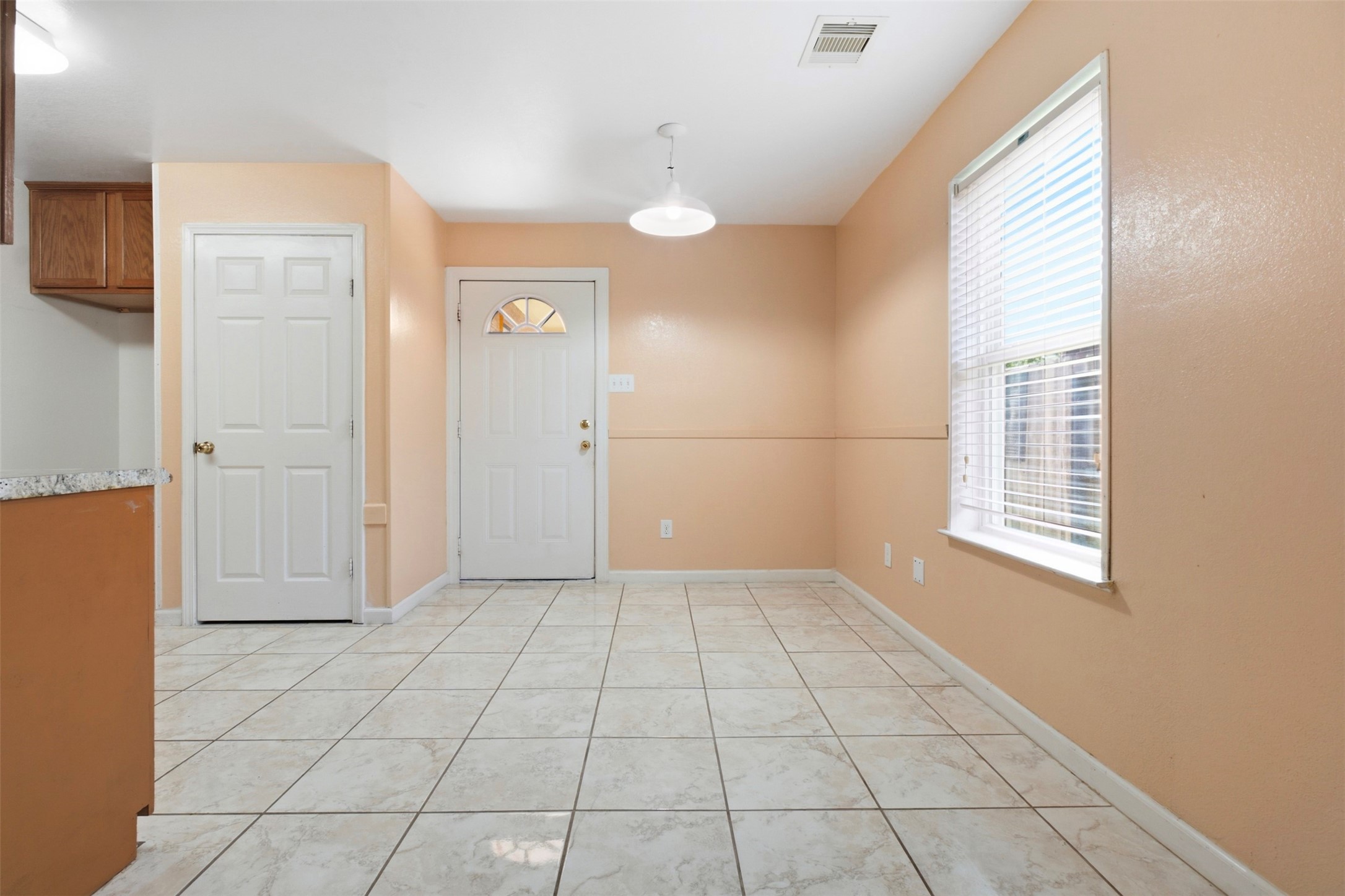 8526 Vista Oaks Manor, Houston, TX 77028