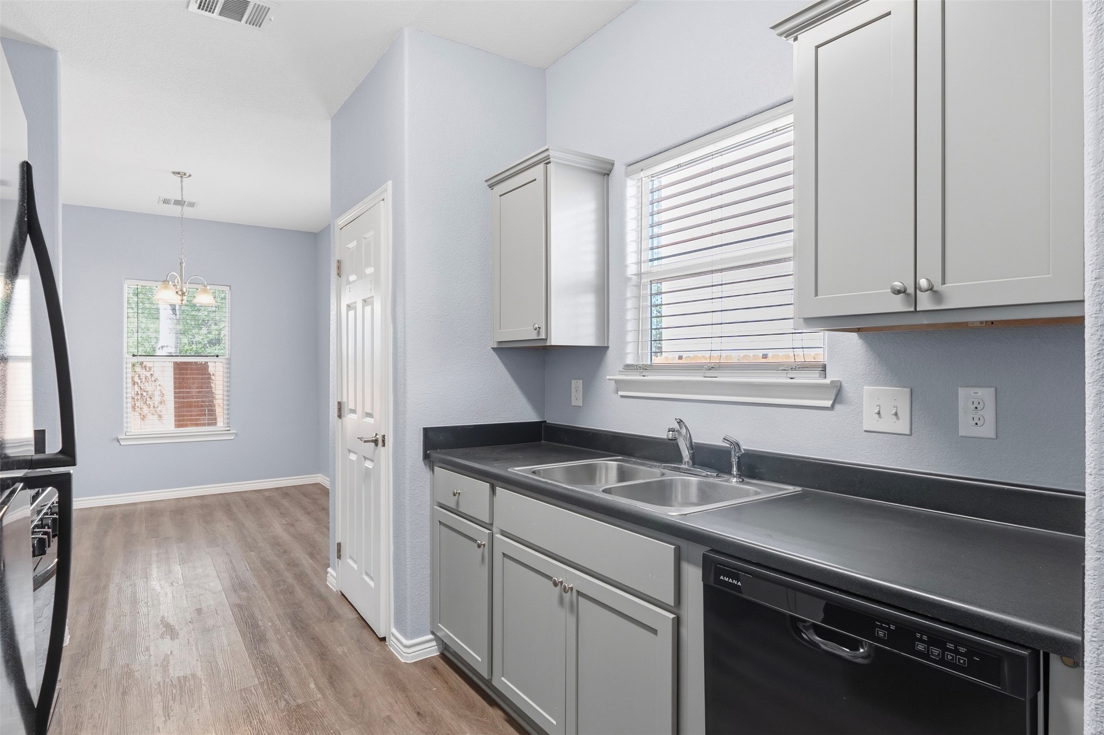 6834 Goforth Street, Houston, TX 77021