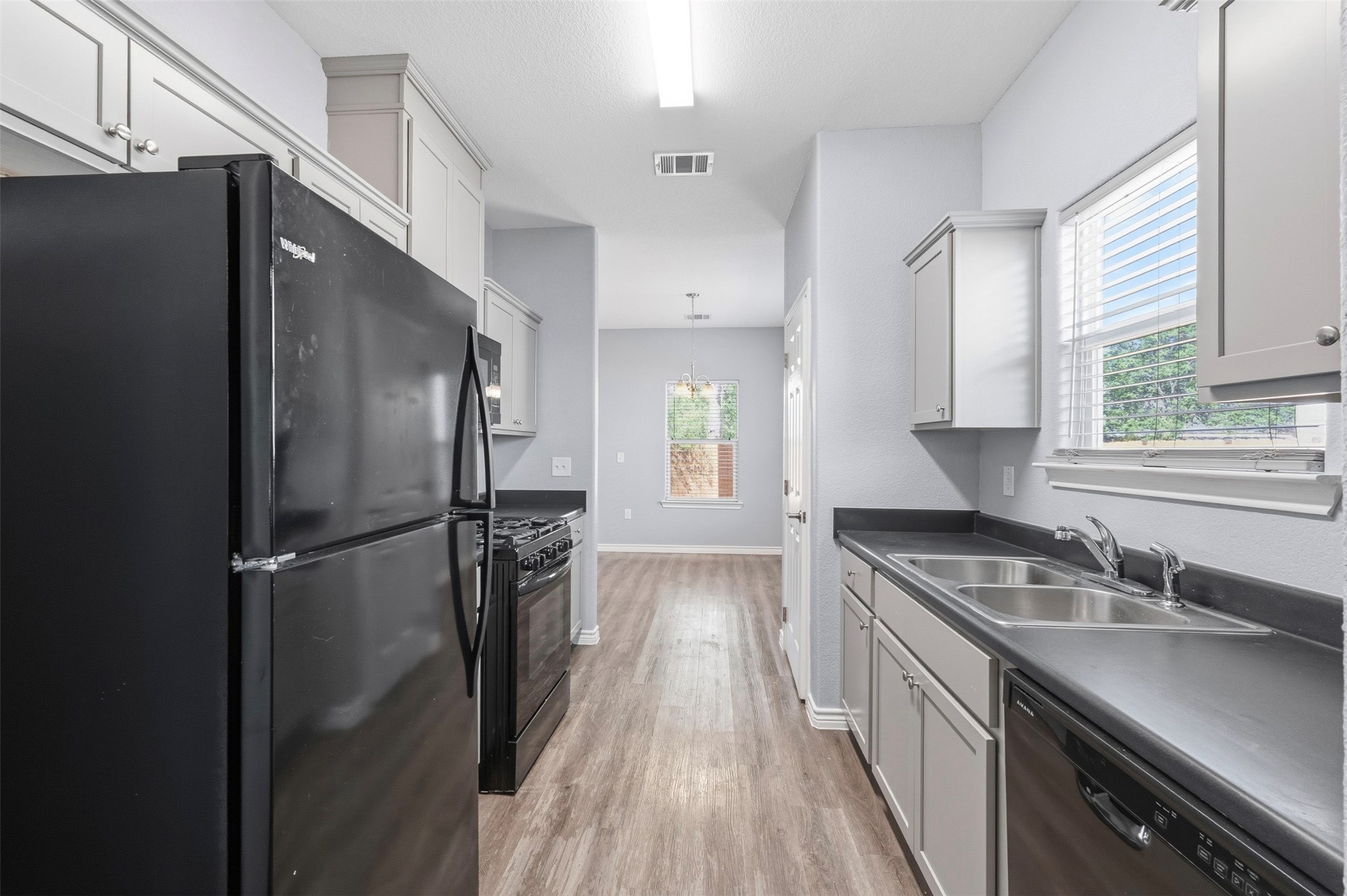 6834 Goforth Street, Houston, TX 77021