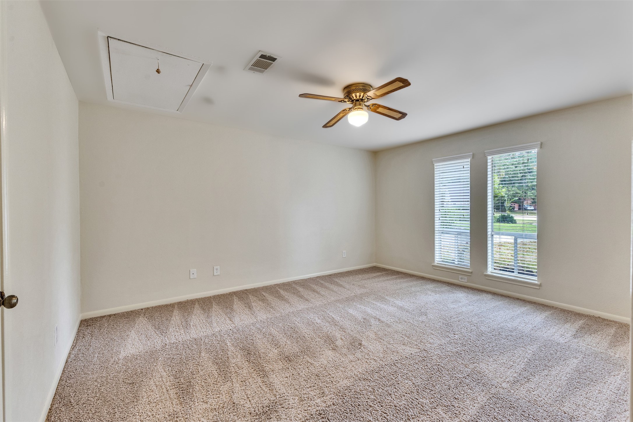 4 Kingsley Court, Conroe, TX 77304