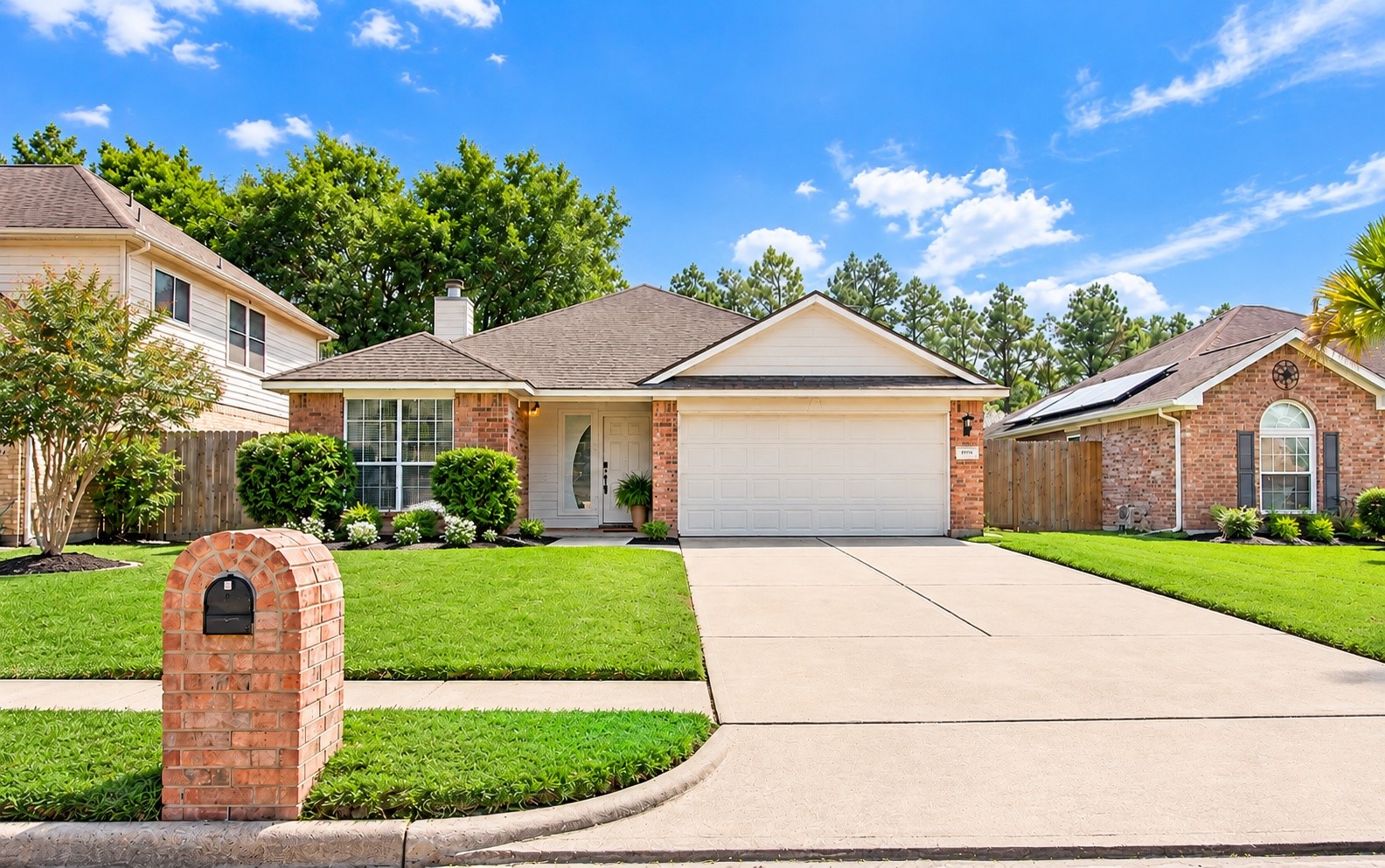 5226 Chasewood Drive, Bacliff, TX 77518