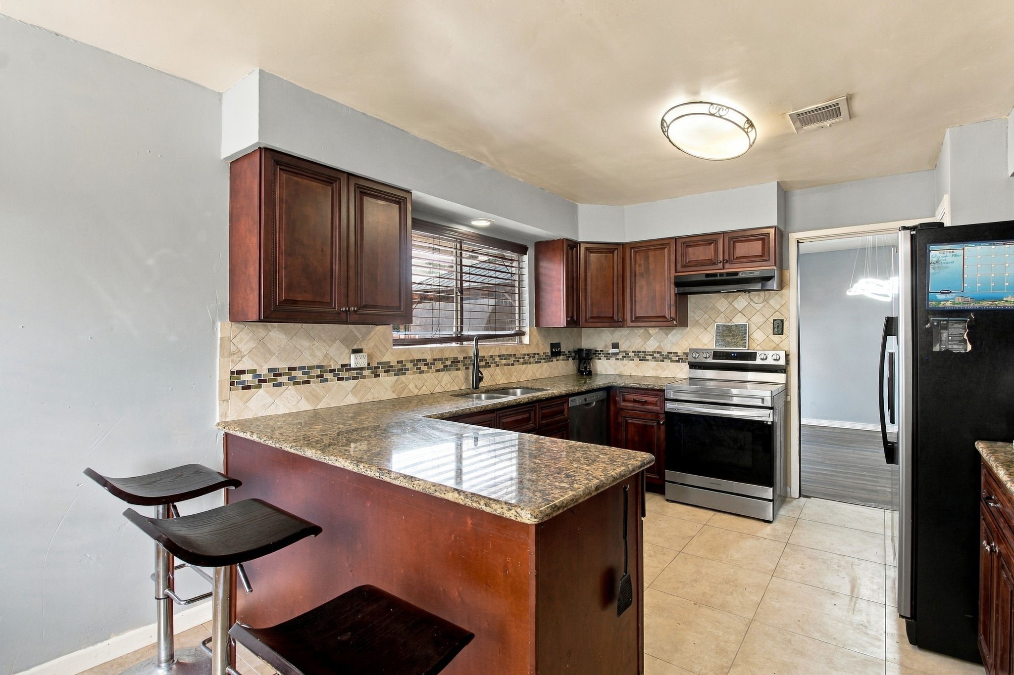 6330 Ludington Drive, Houston, TX 77035