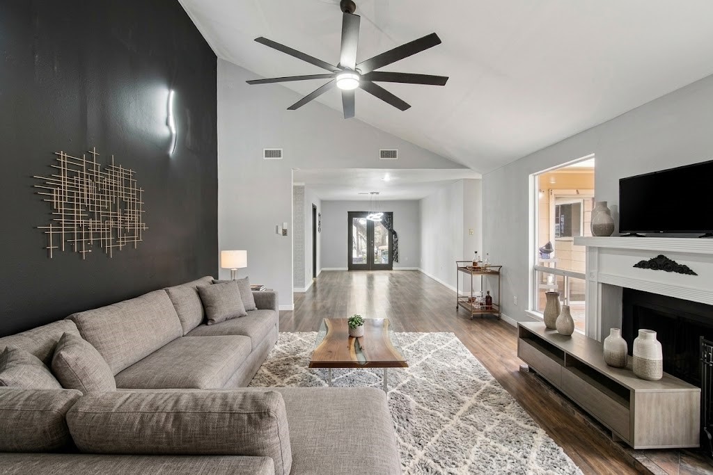 6330 Ludington Drive, Houston, TX 77035