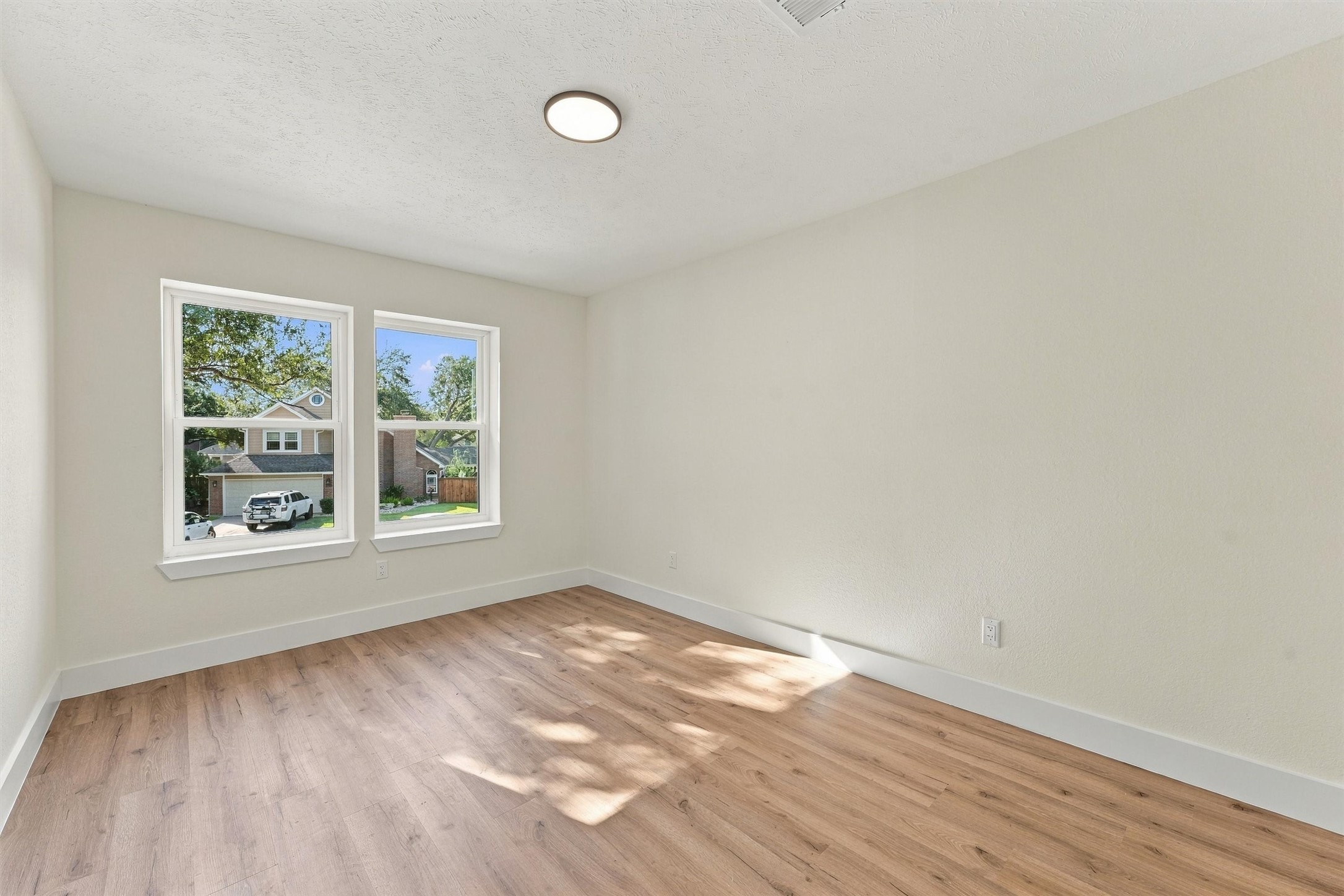 4756 Oakmont Court, League City, TX 77573