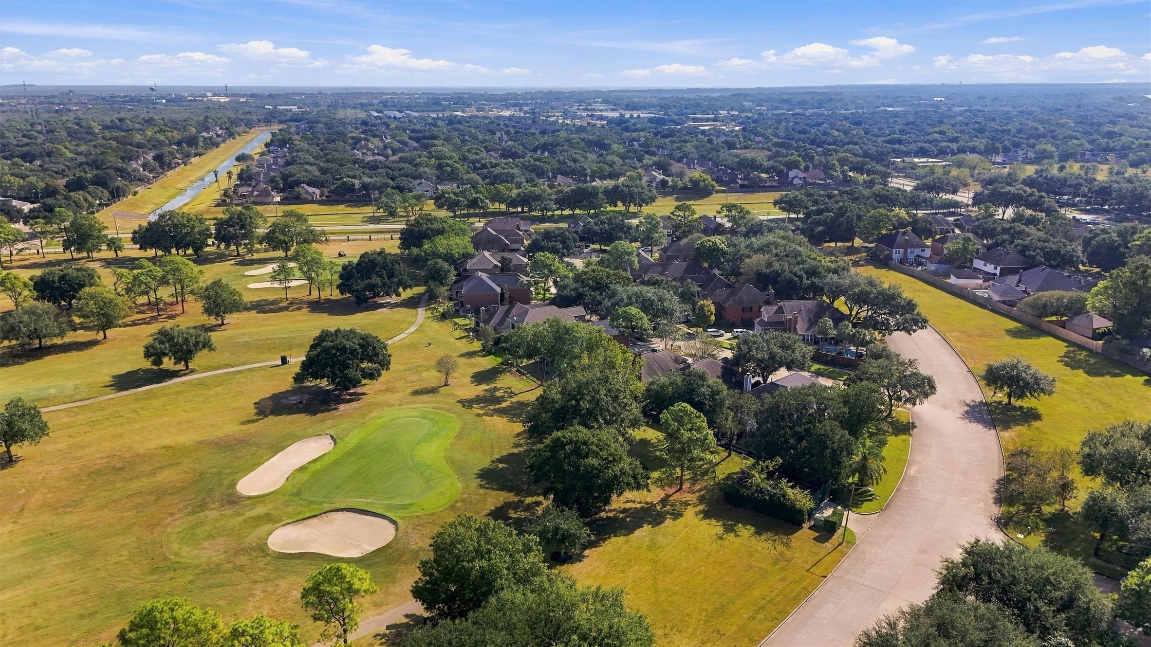 4756 Oakmont Court, League City, TX 77573
