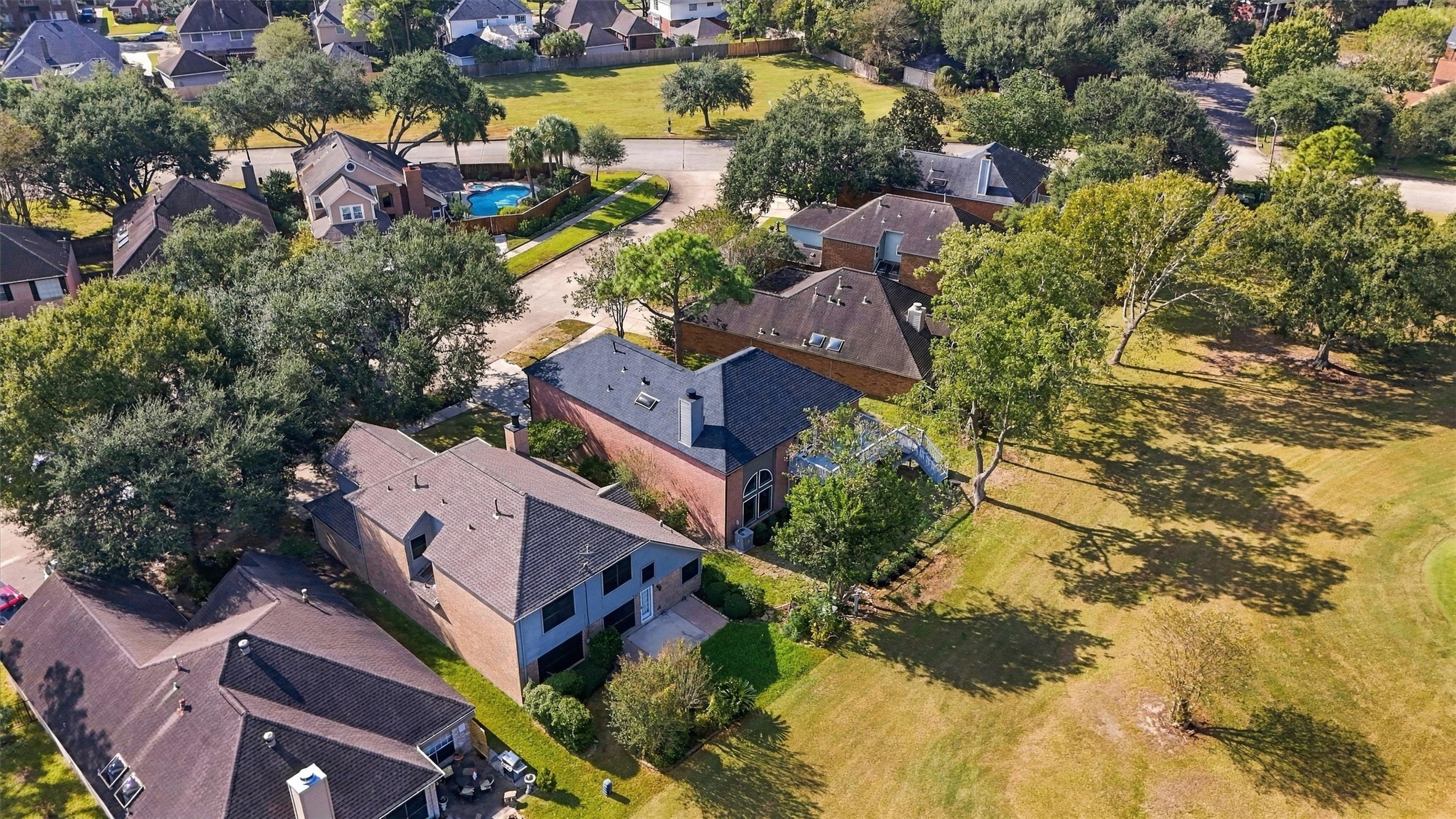 4756 Oakmont Court, League City, TX 77573