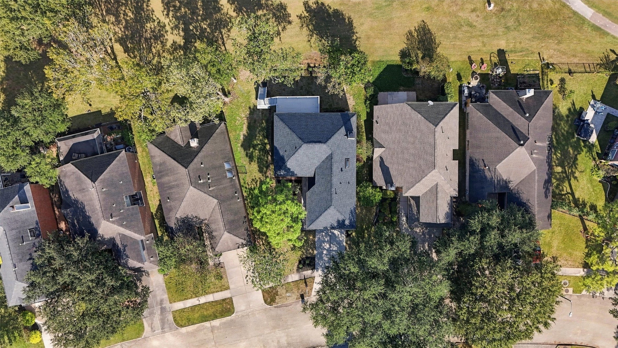 4756 Oakmont Court, League City, TX 77573