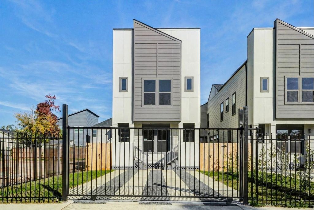 4803 Paula Street, #A/B, Houston, TX 77033