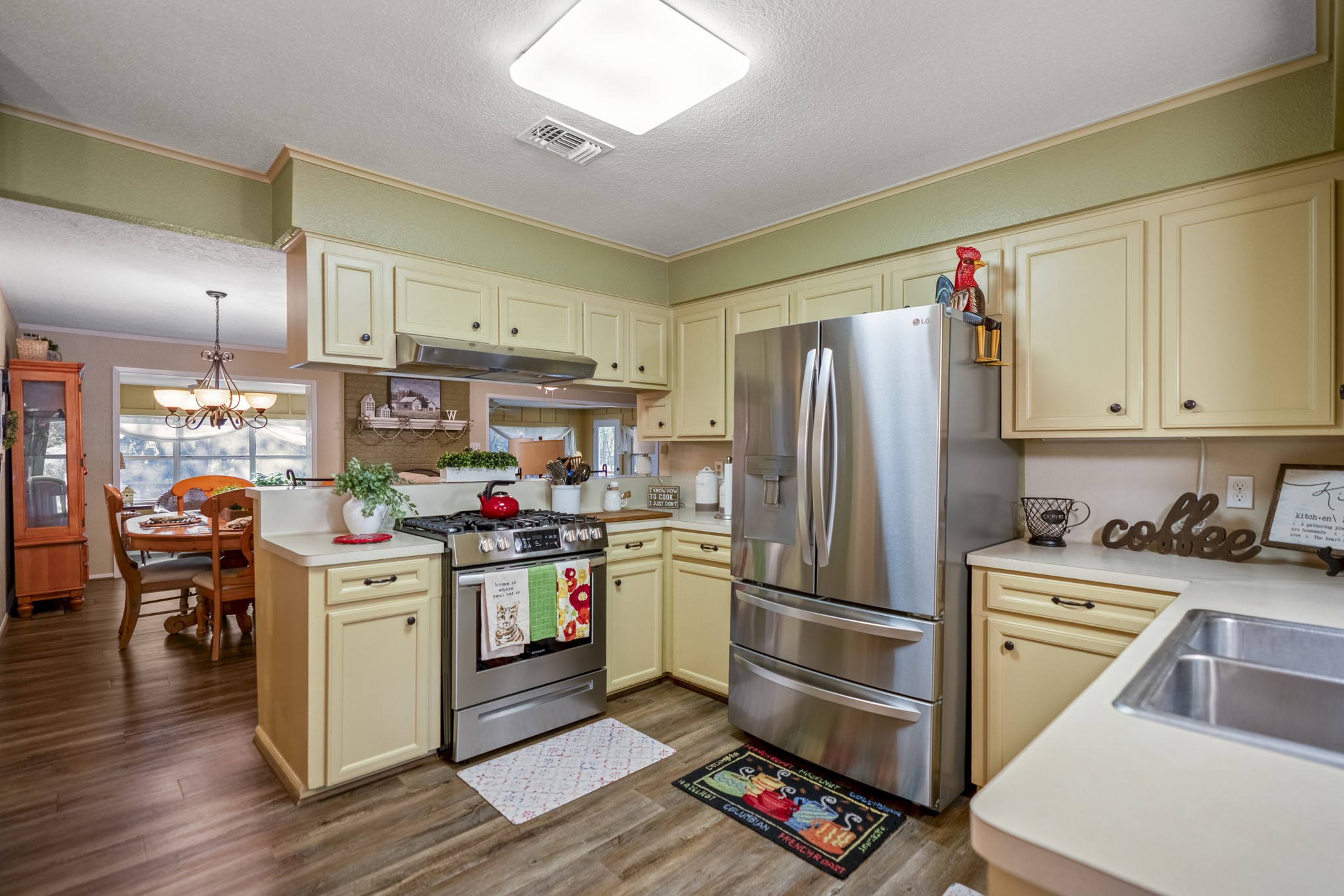 2001 Northshore Drive, Conroe, TX 77304