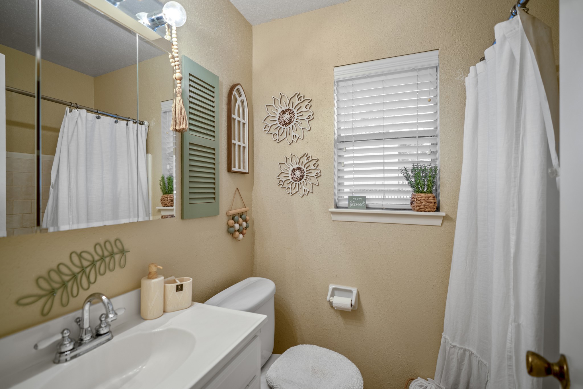 2001 Northshore Drive, Conroe, TX 77304