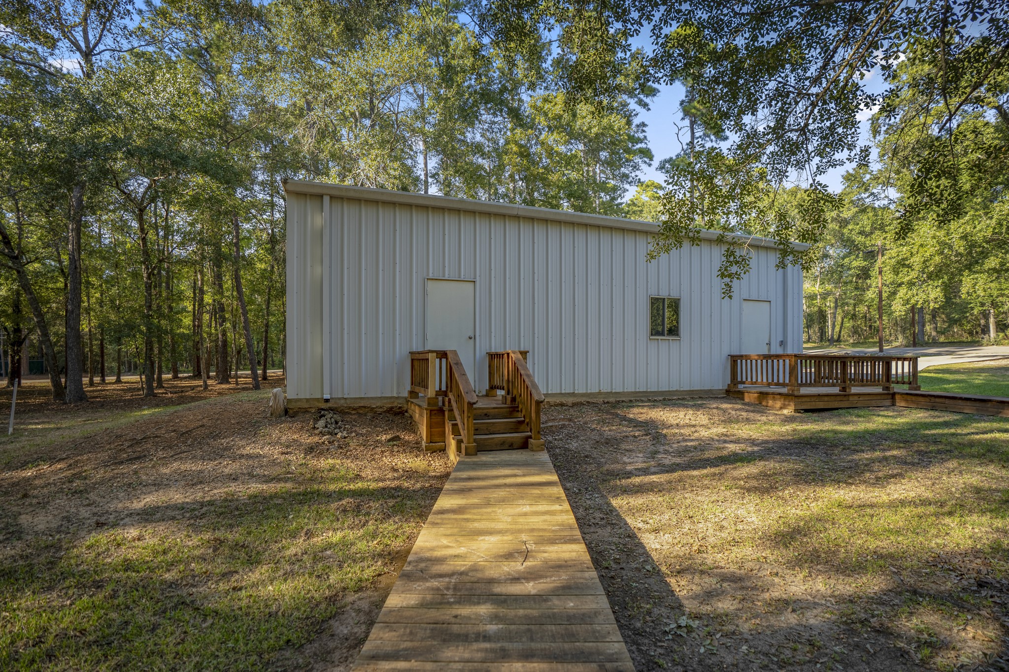 2001 Northshore Drive, Conroe, TX 77304